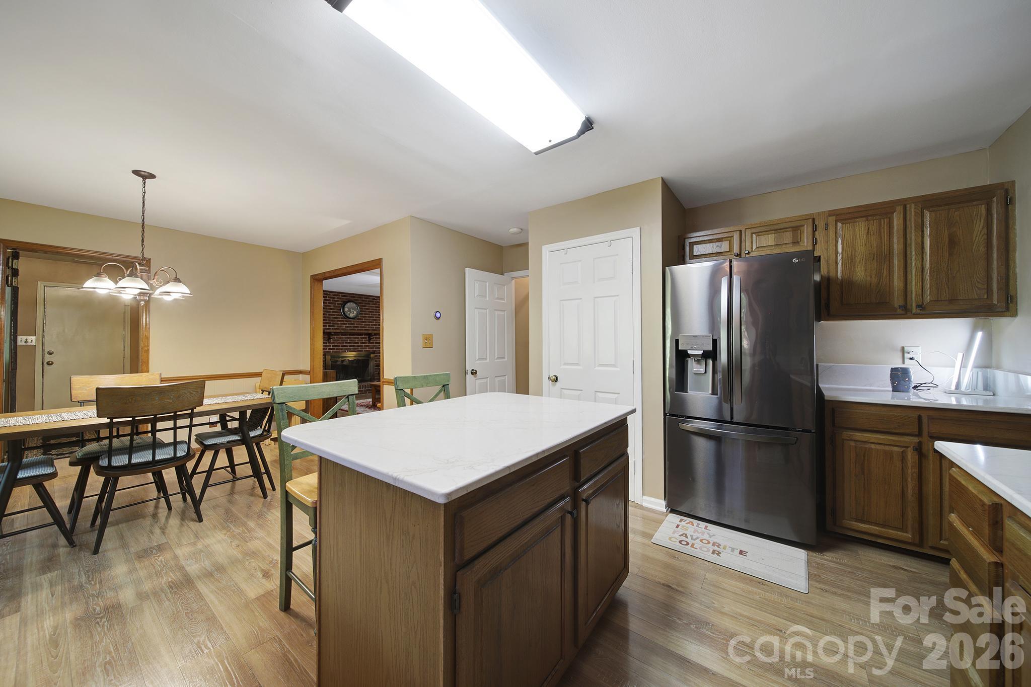 6134 Hickory Forest Drive Property Photo 11
