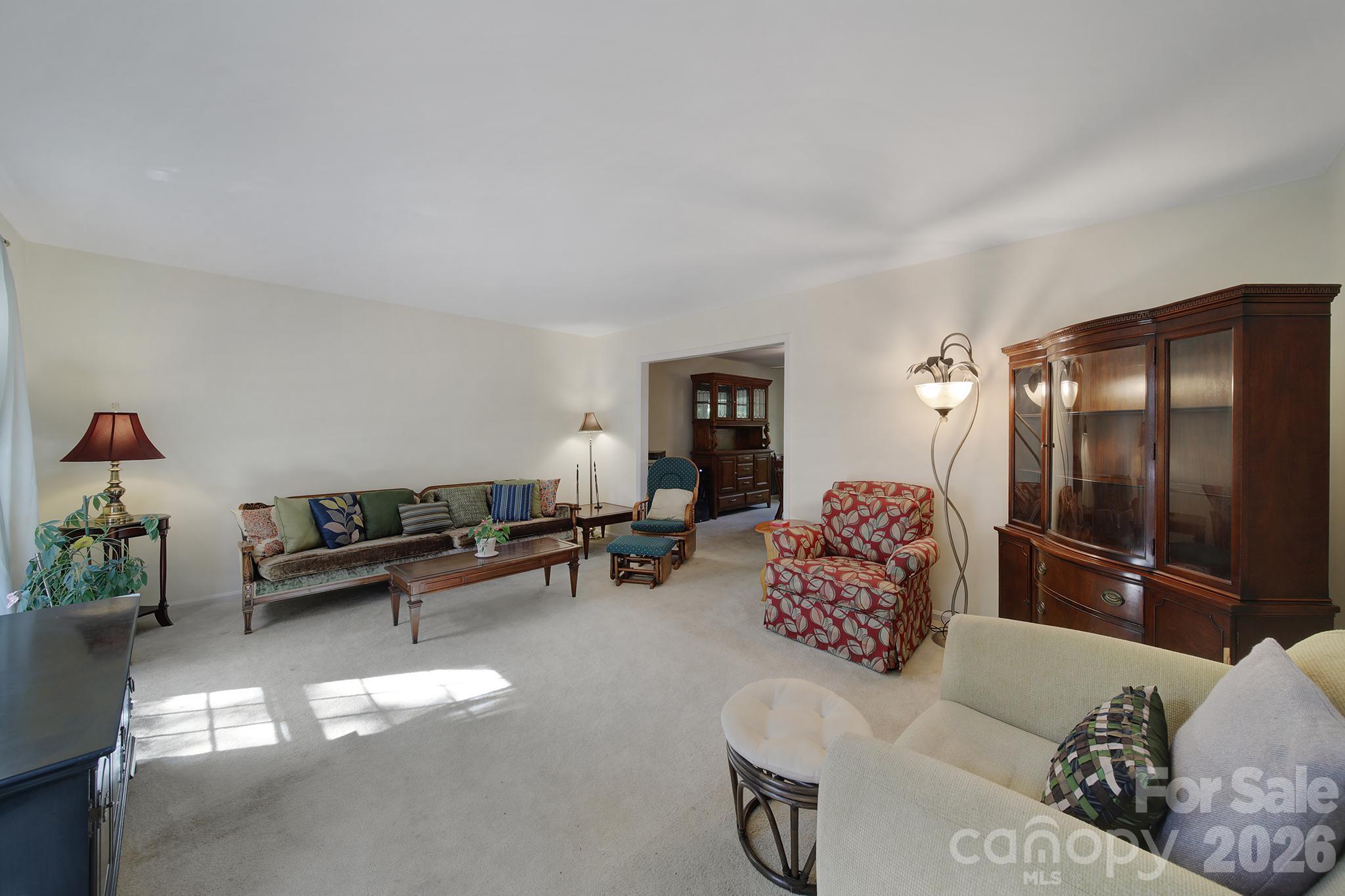 6134 Hickory Forest Drive Property Photo 15