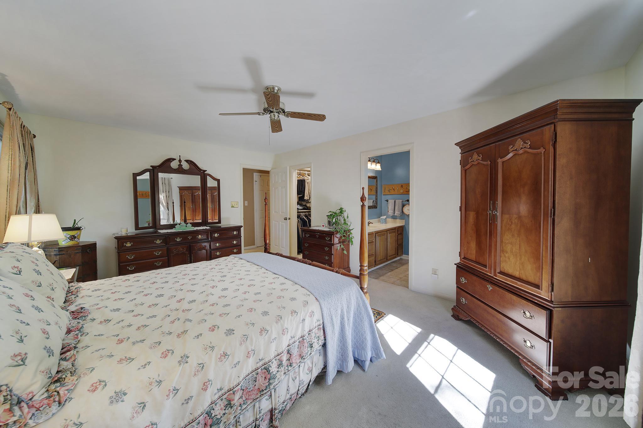 6134 Hickory Forest Drive Property Photo 22