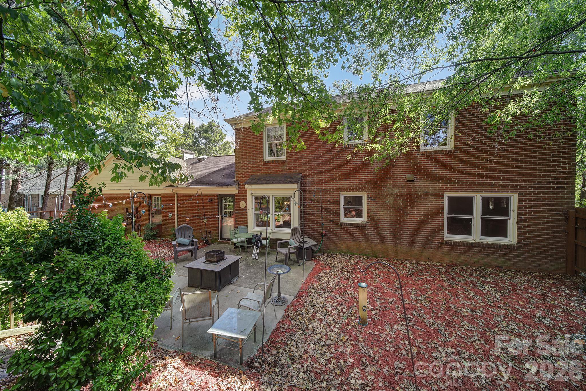6134 Hickory Forest Drive Property Photo 36