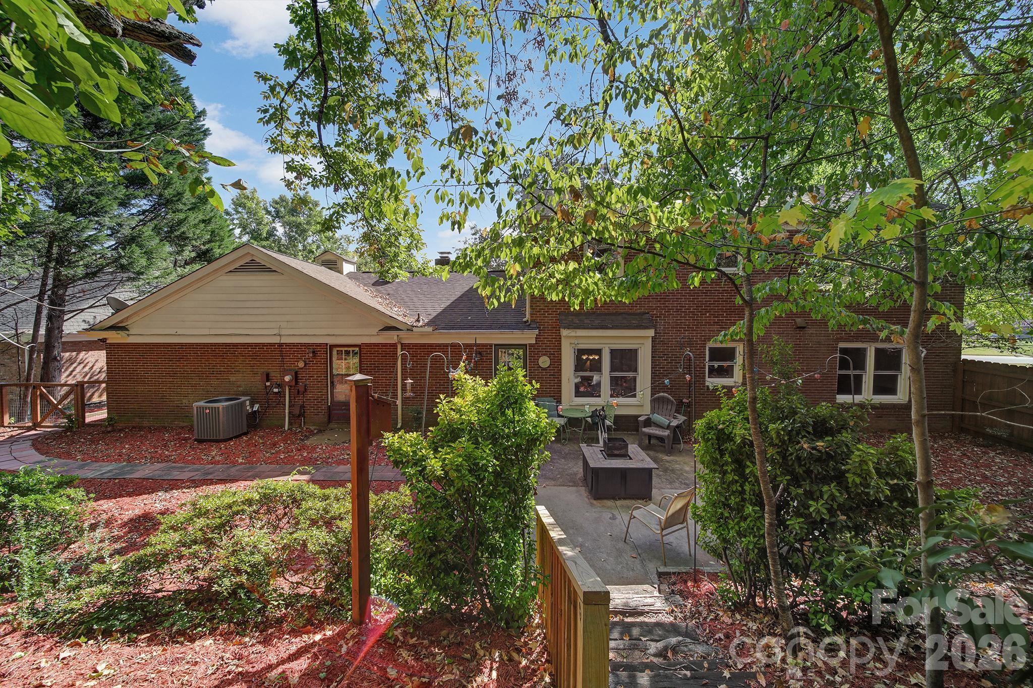 6134 Hickory Forest Drive Property Photo 37