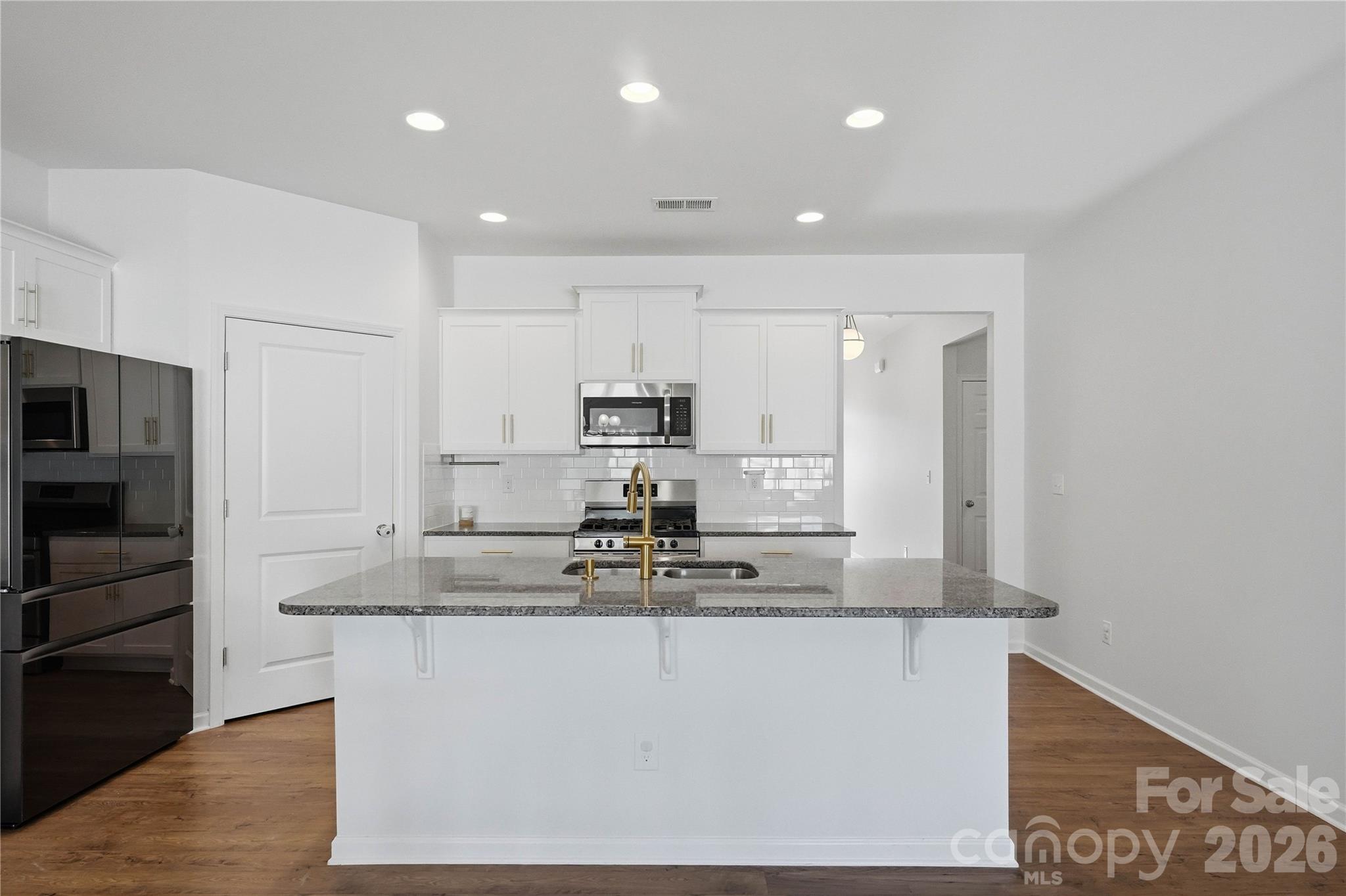 146 N Cromwell Drive Property Photo 17