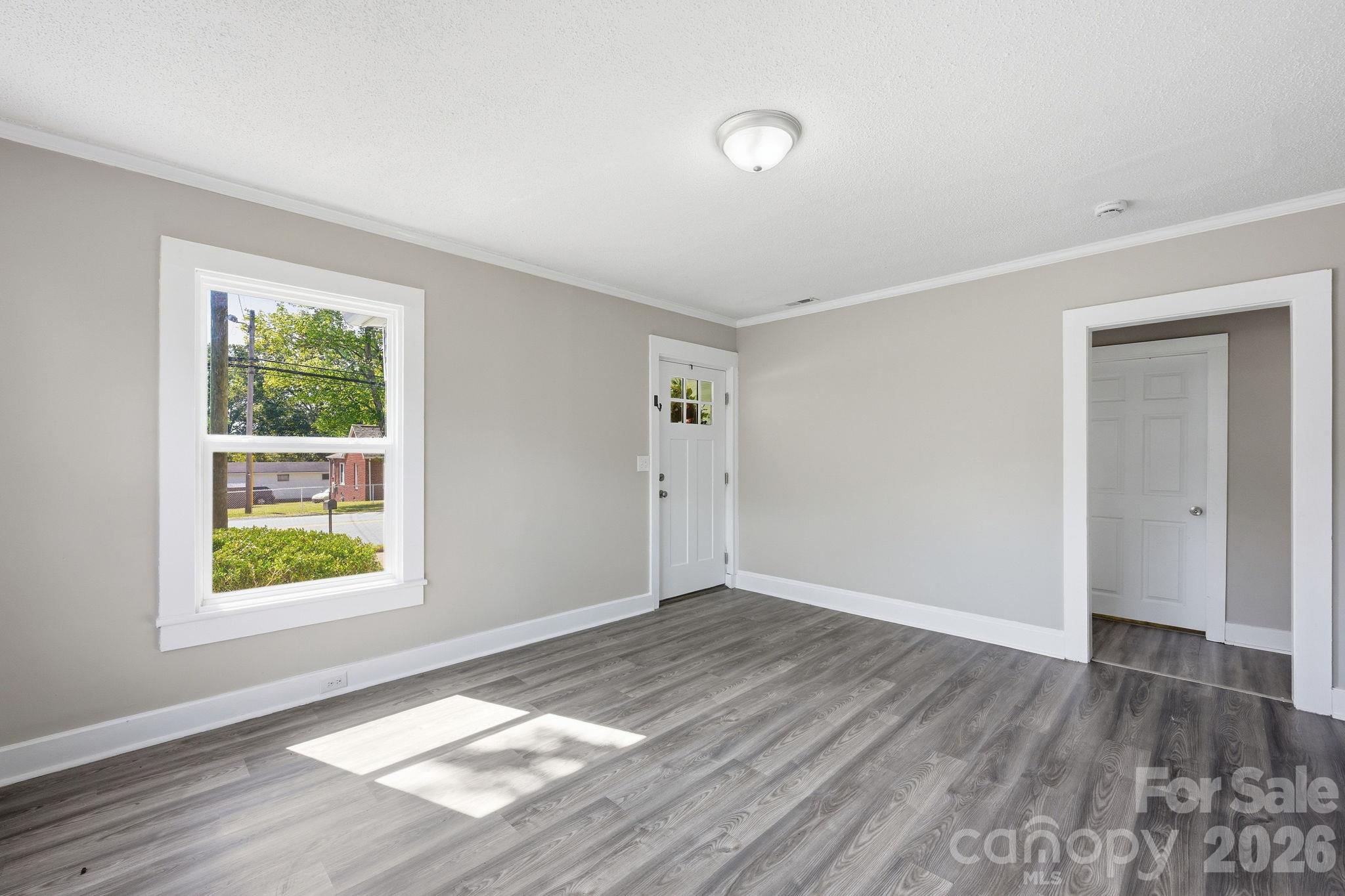 1006 W C Street Property Photo 4