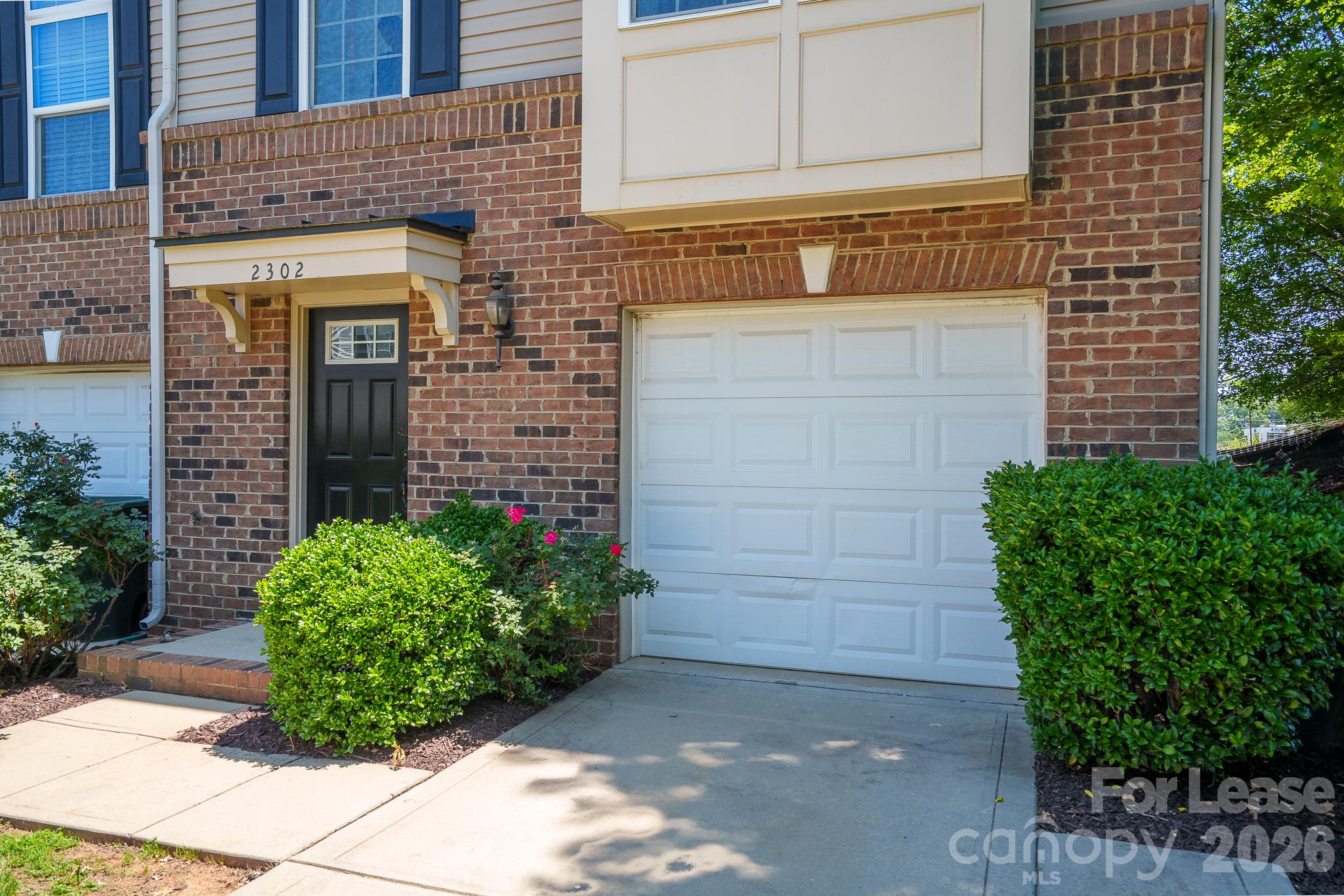 2302 Rachelwood Drive Property Photo 2