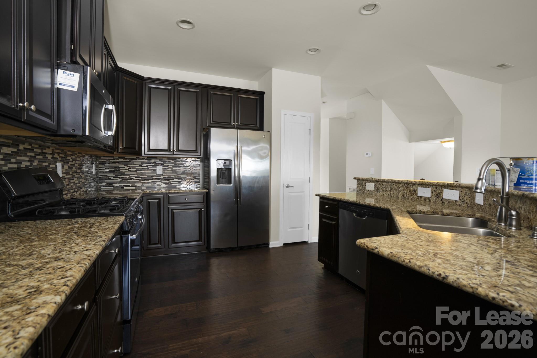 2302 Rachelwood Drive Property Photo 12