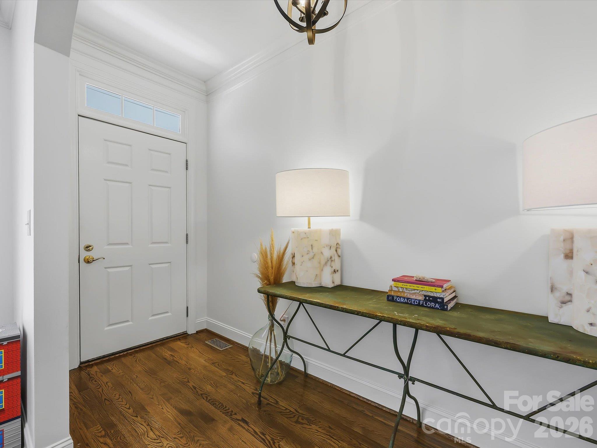 21325 Summerbrook Drive Property Photo 5