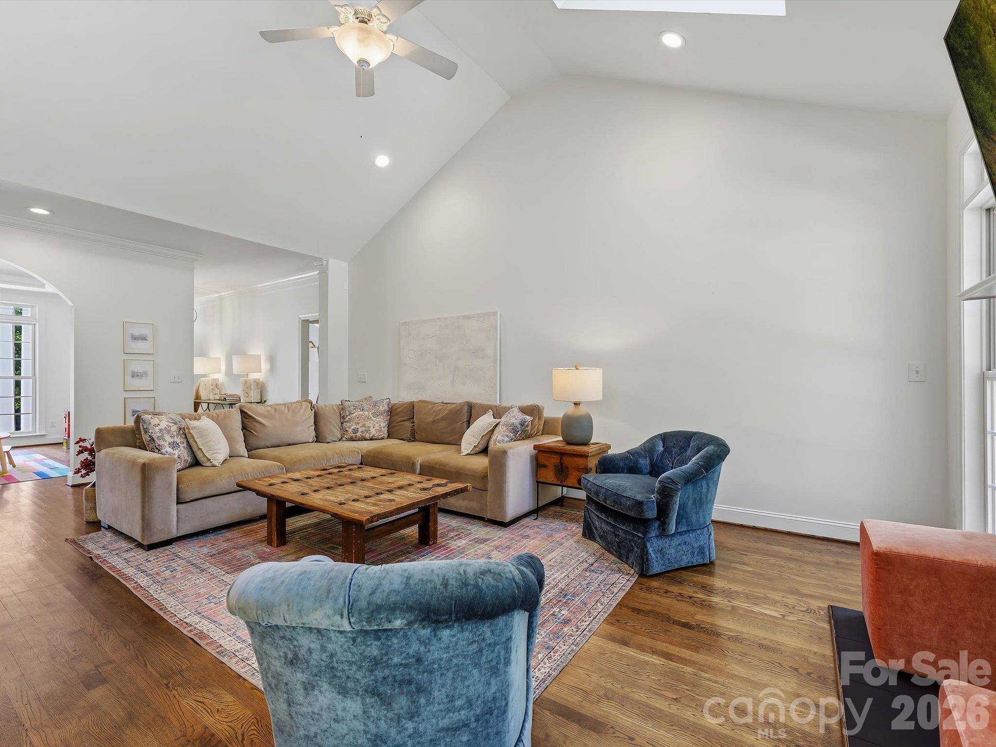 21325 Summerbrook Drive Property Photo 6