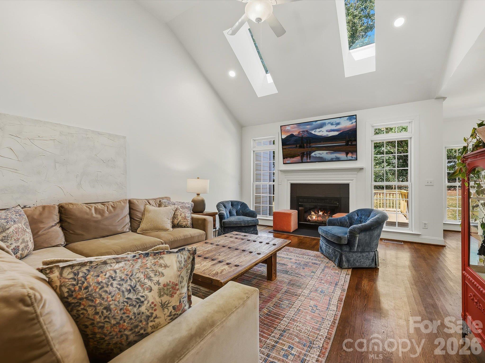 21325 Summerbrook Drive Property Photo 8