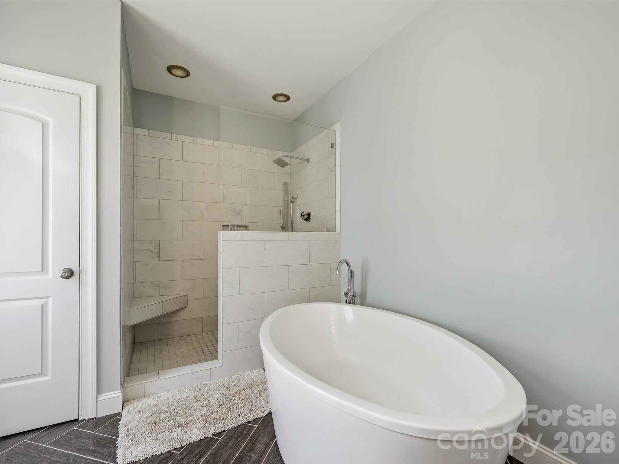 21325 Summerbrook Drive Property Photo 18