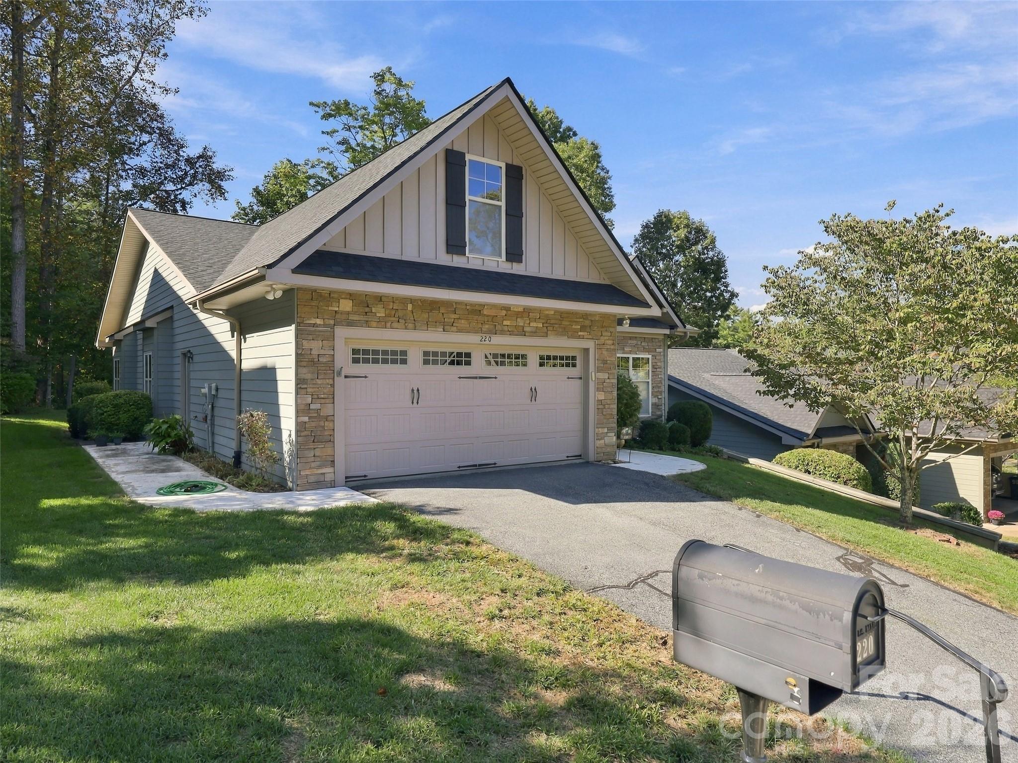 220 Waterside Drive Property Photo 2