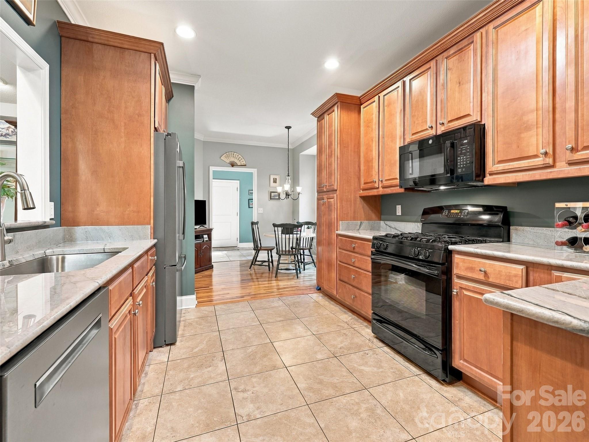 220 Waterside Drive Property Photo 9