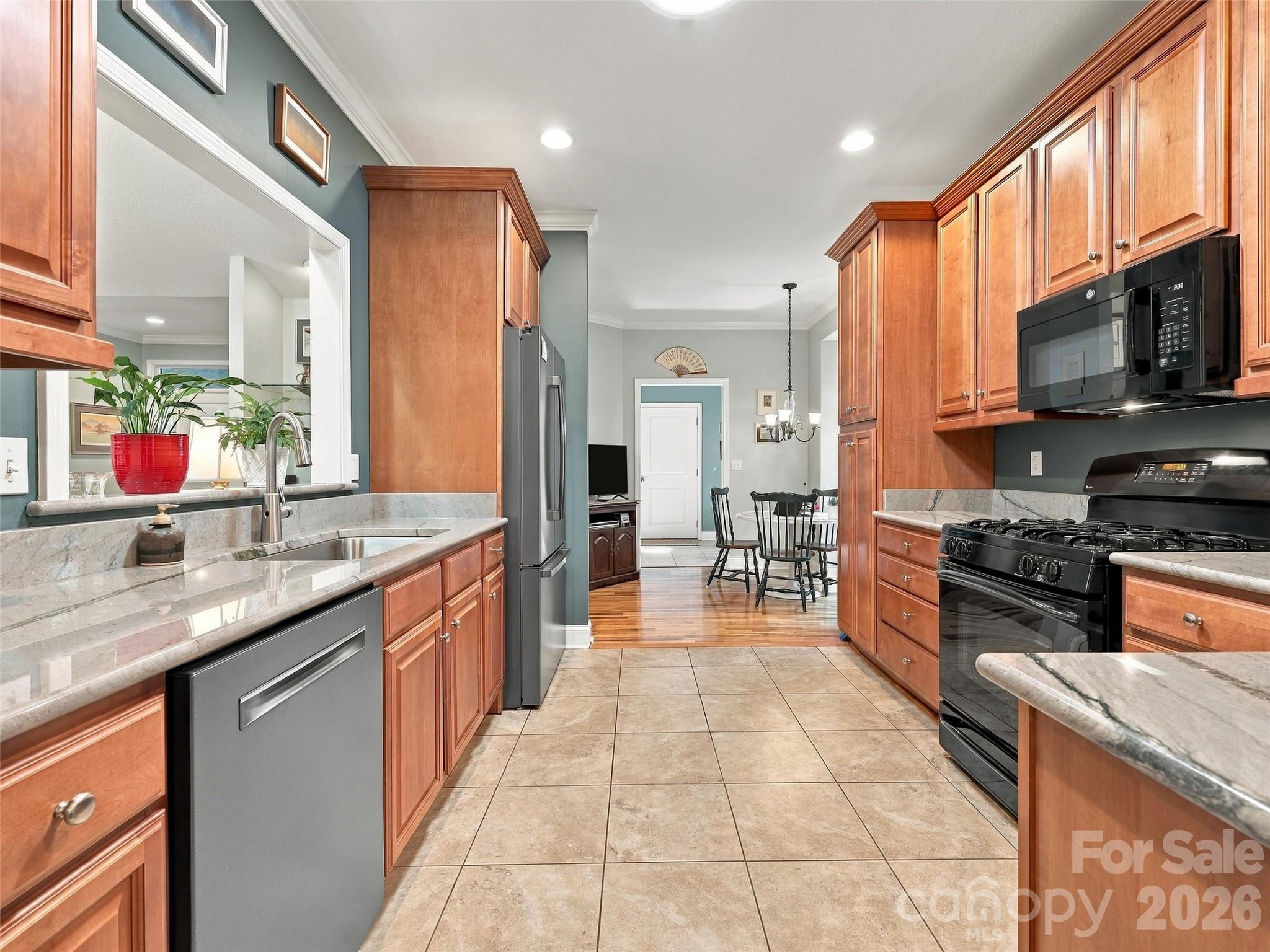 220 Waterside Drive Property Photo 10