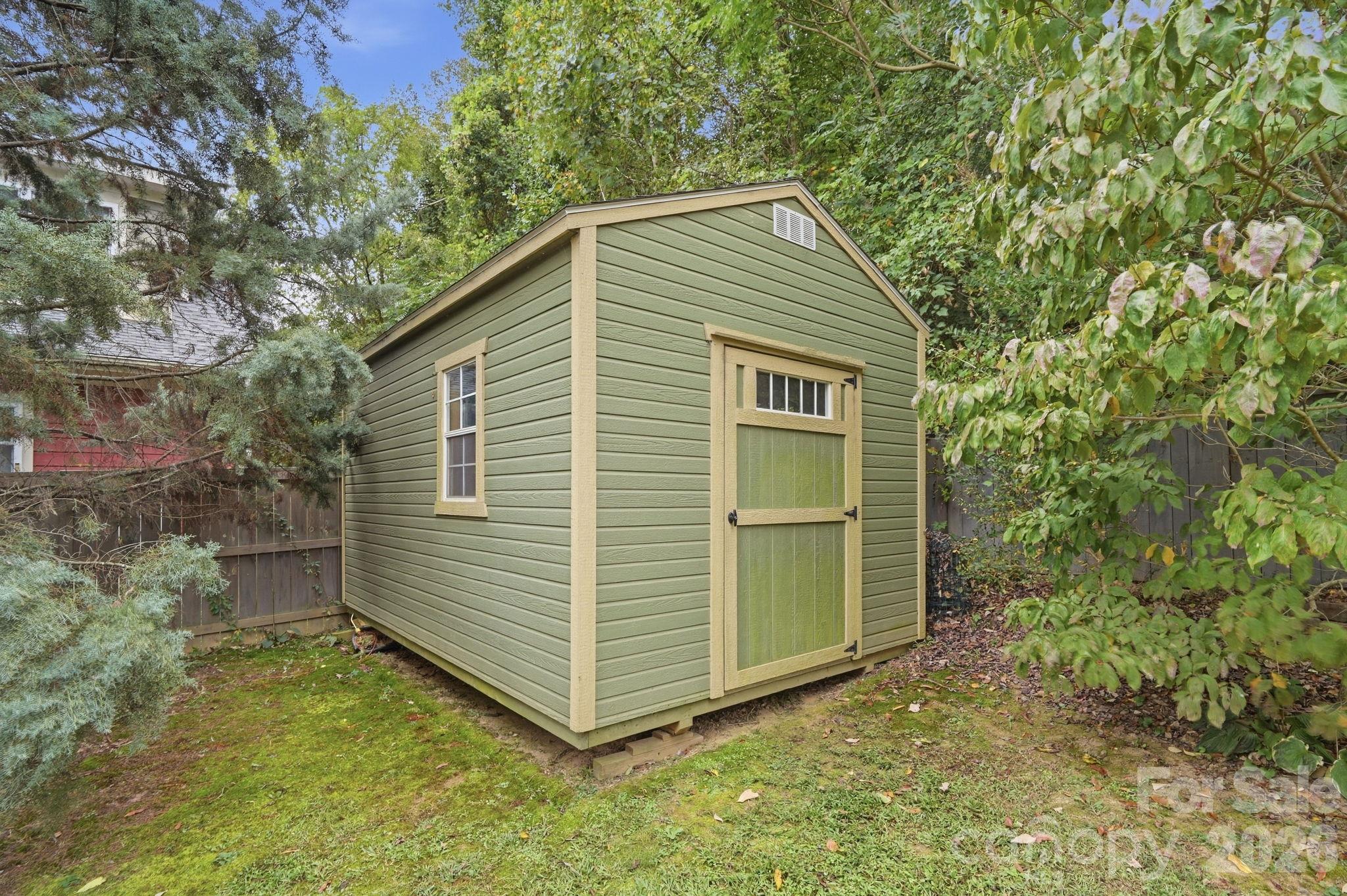 128 Estelle Park Drive Property Photo 10