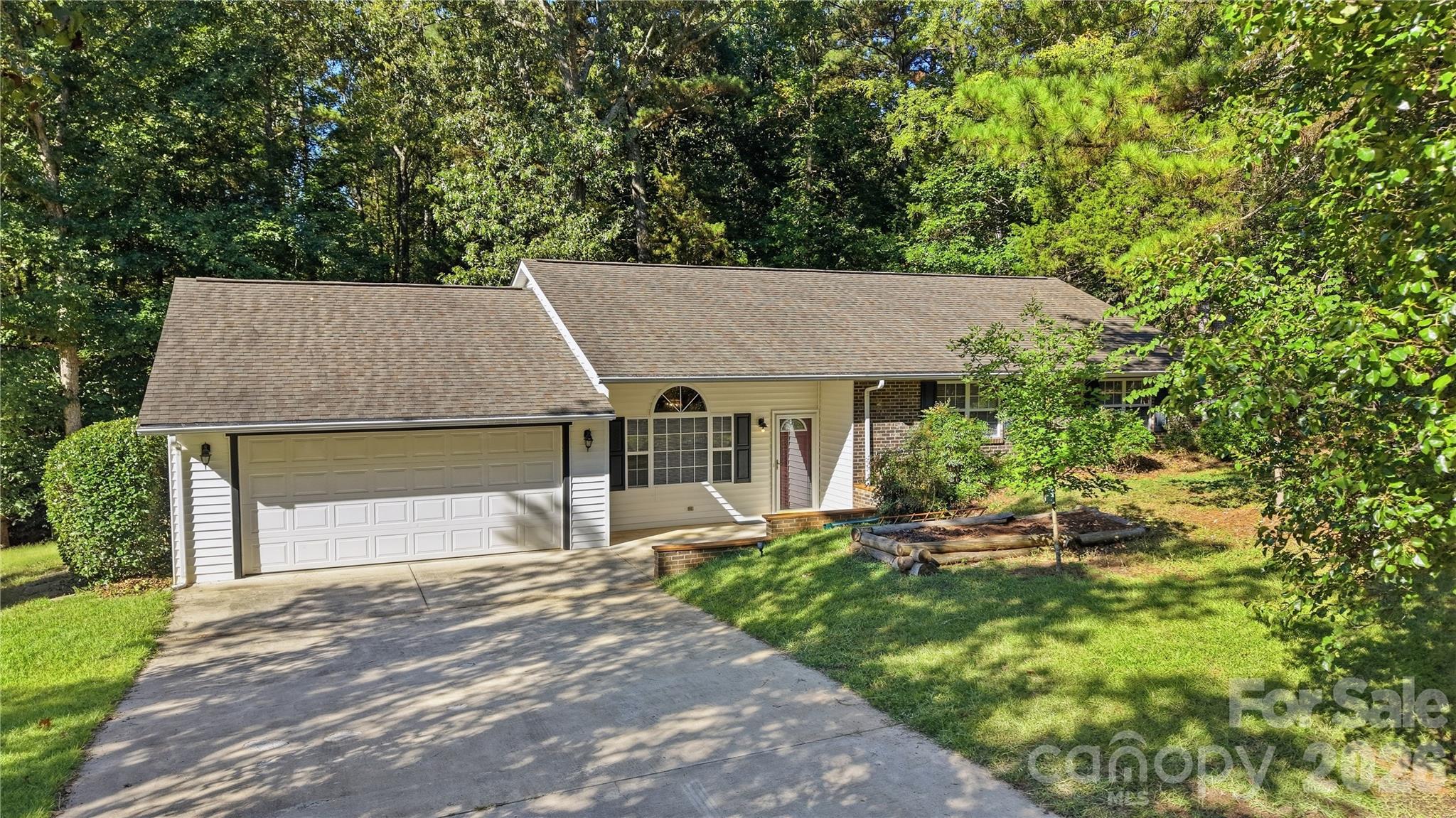 8004 Agape Lane Property Photo 2