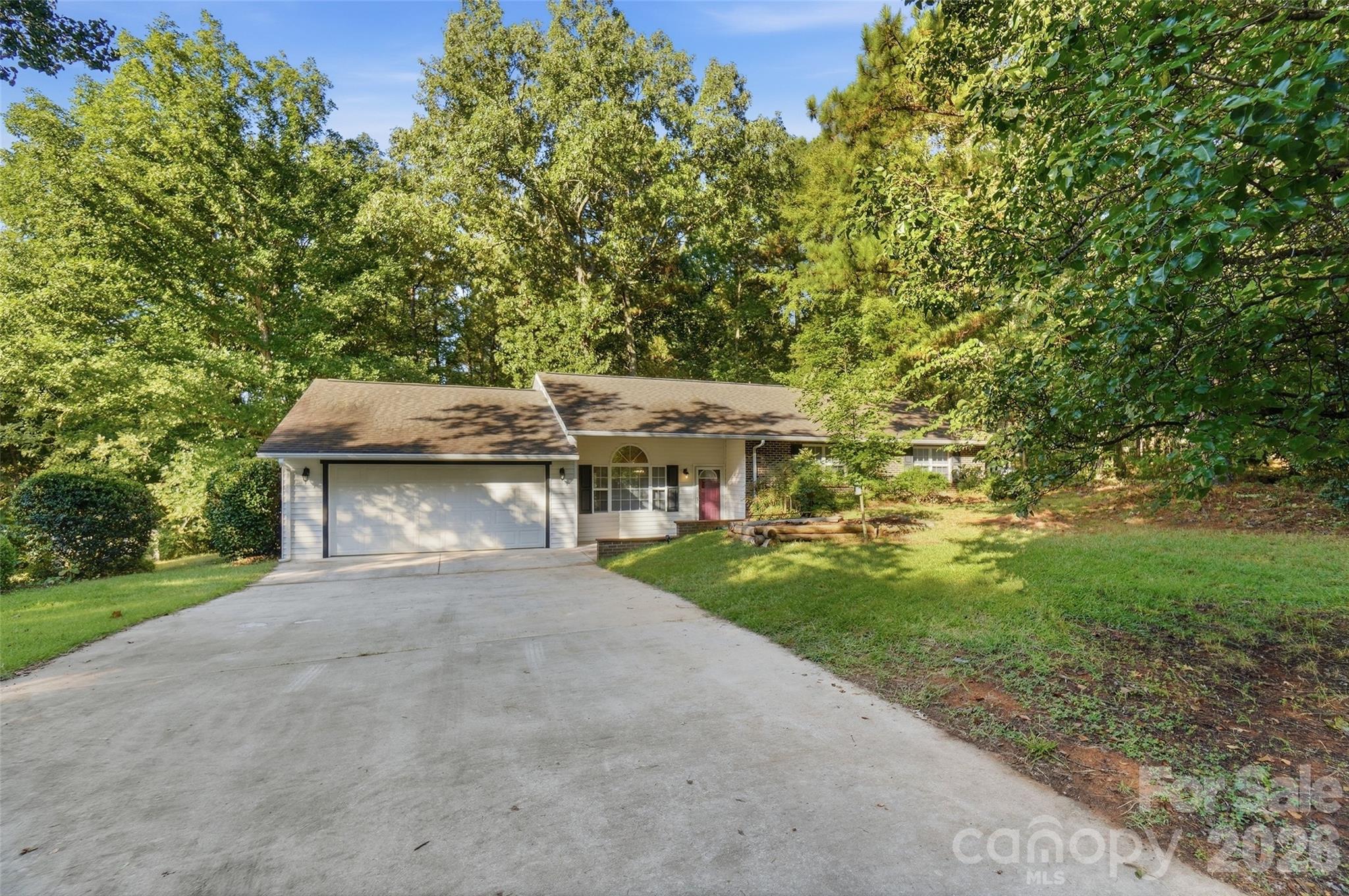 8004 Agape Lane Property Photo 3