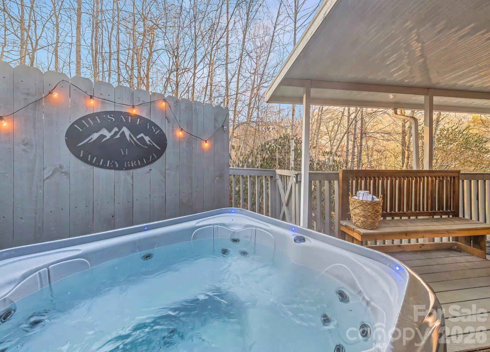 180 Hemlock Loop Property Photo 6
