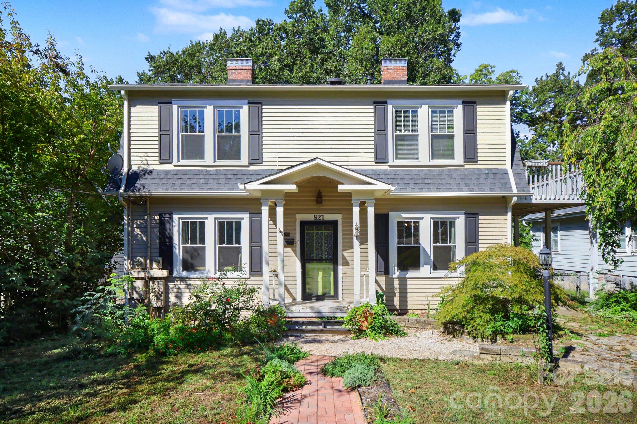821 S Chester Street Property Photo 1