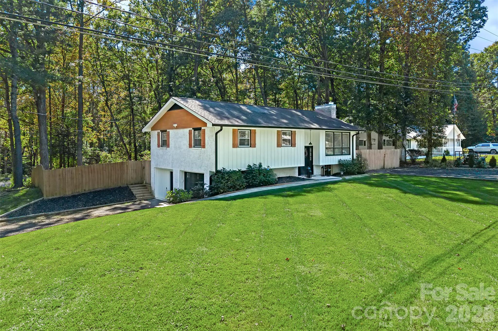 67 W Sweetbriar Lane Property Photo 1