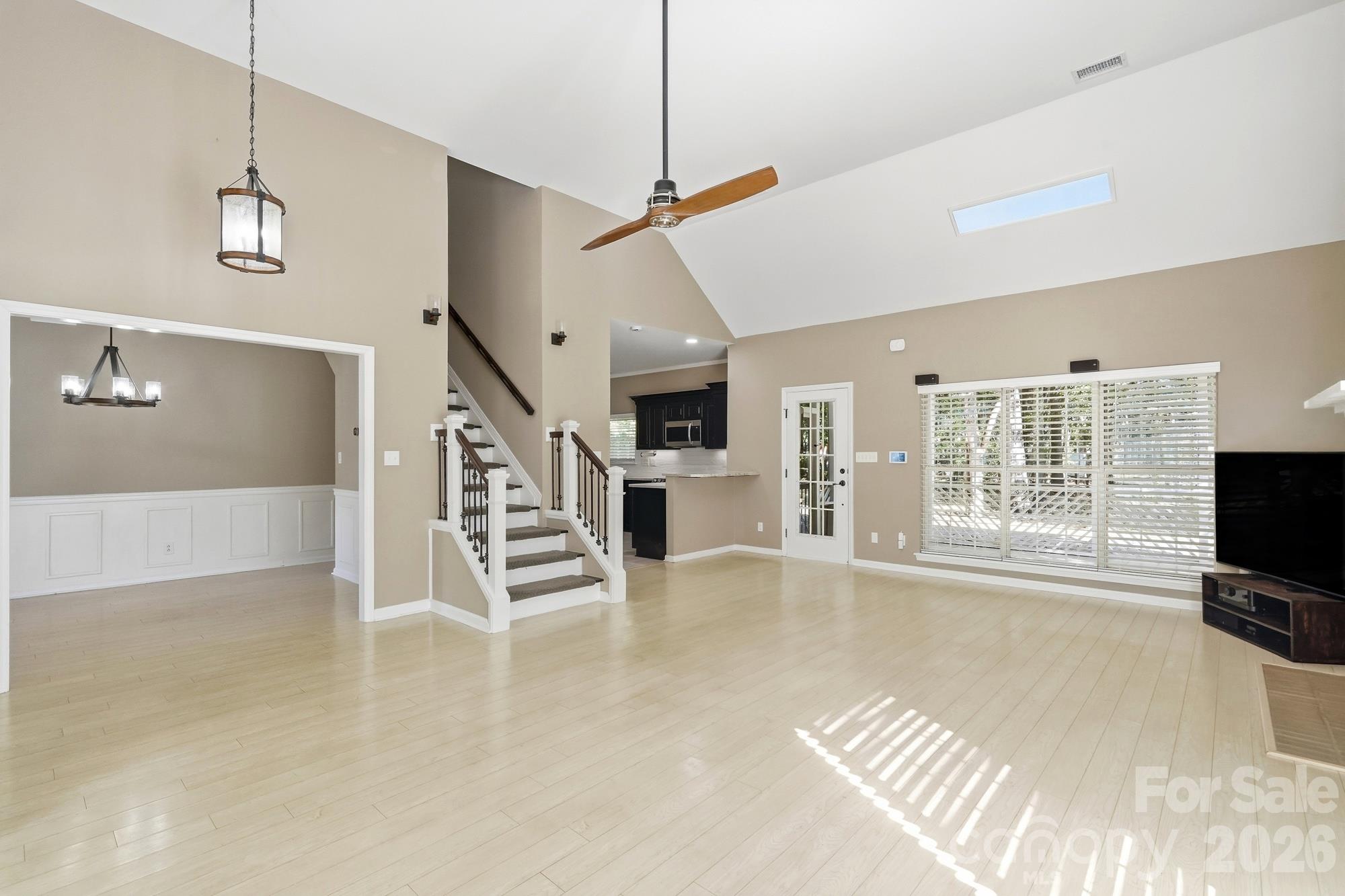 9122 Fairbridge Road Property Photo 6