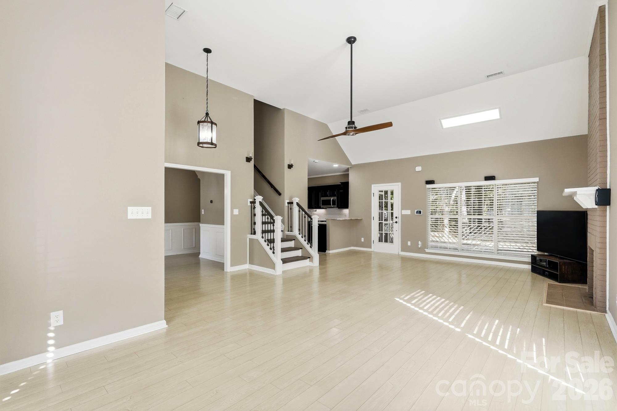 9122 Fairbridge Road Property Photo 7