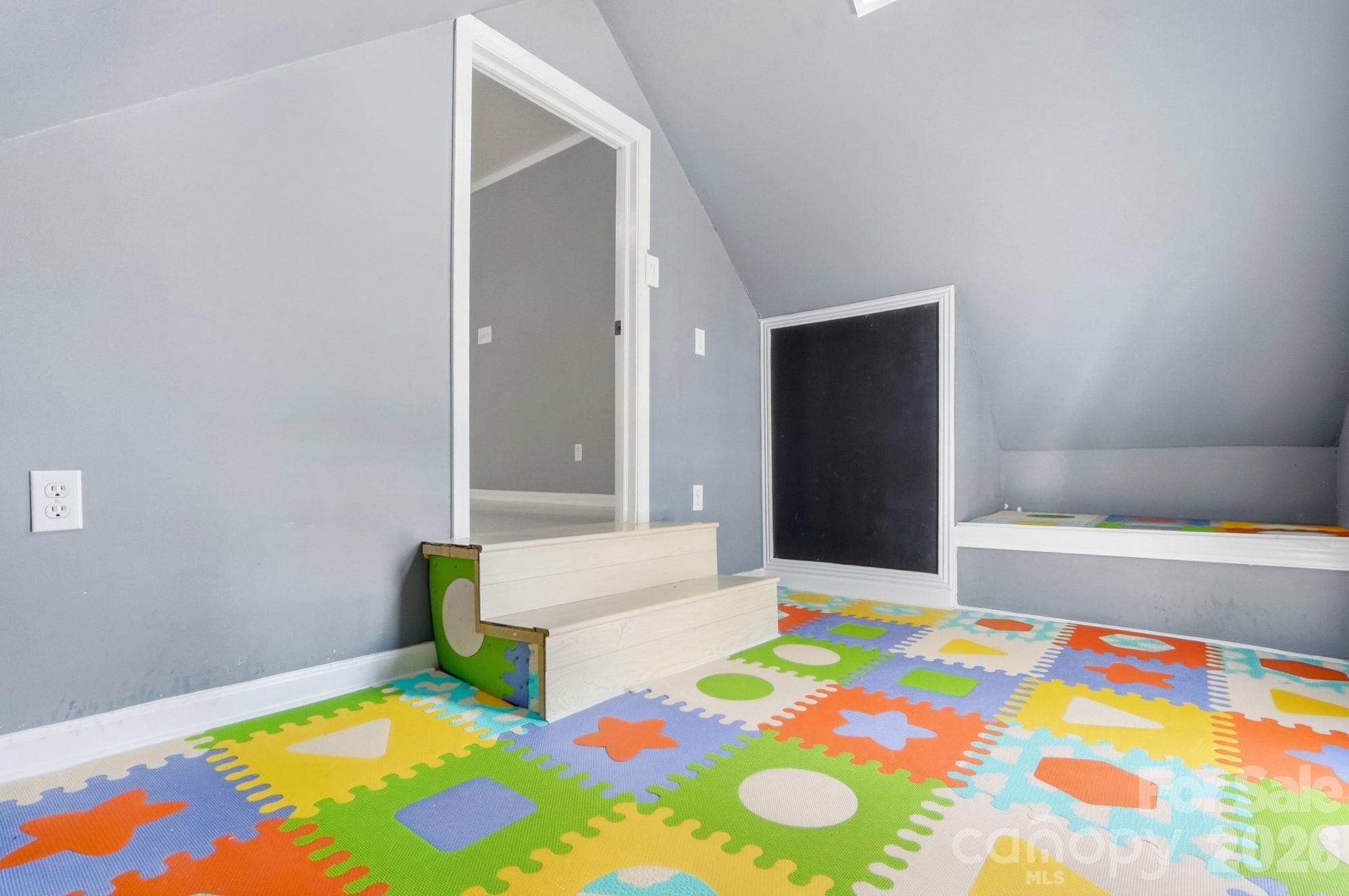9122 Fairbridge Road Property Photo 33