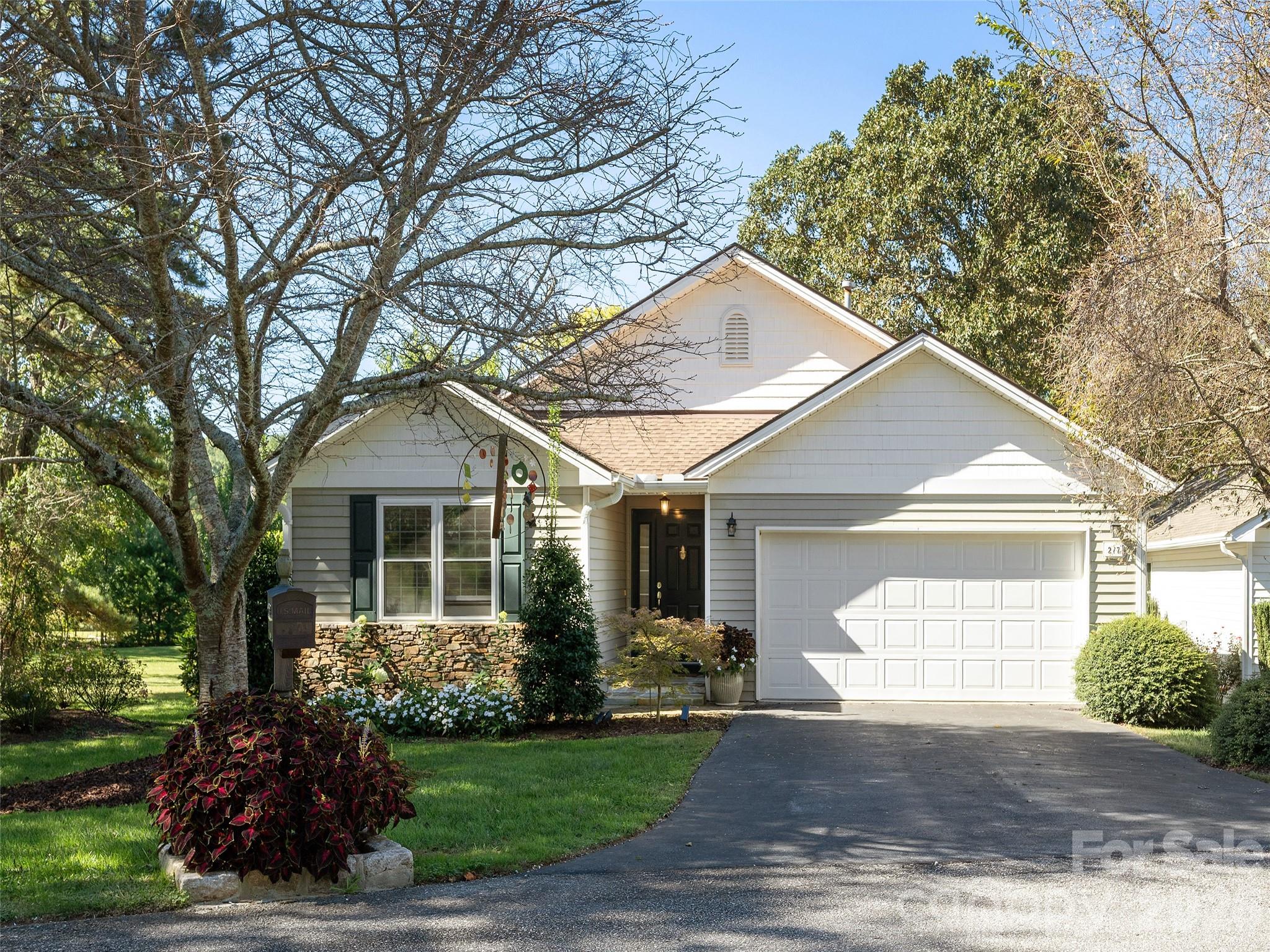 277 Highland Golf Drive Property Photo 1