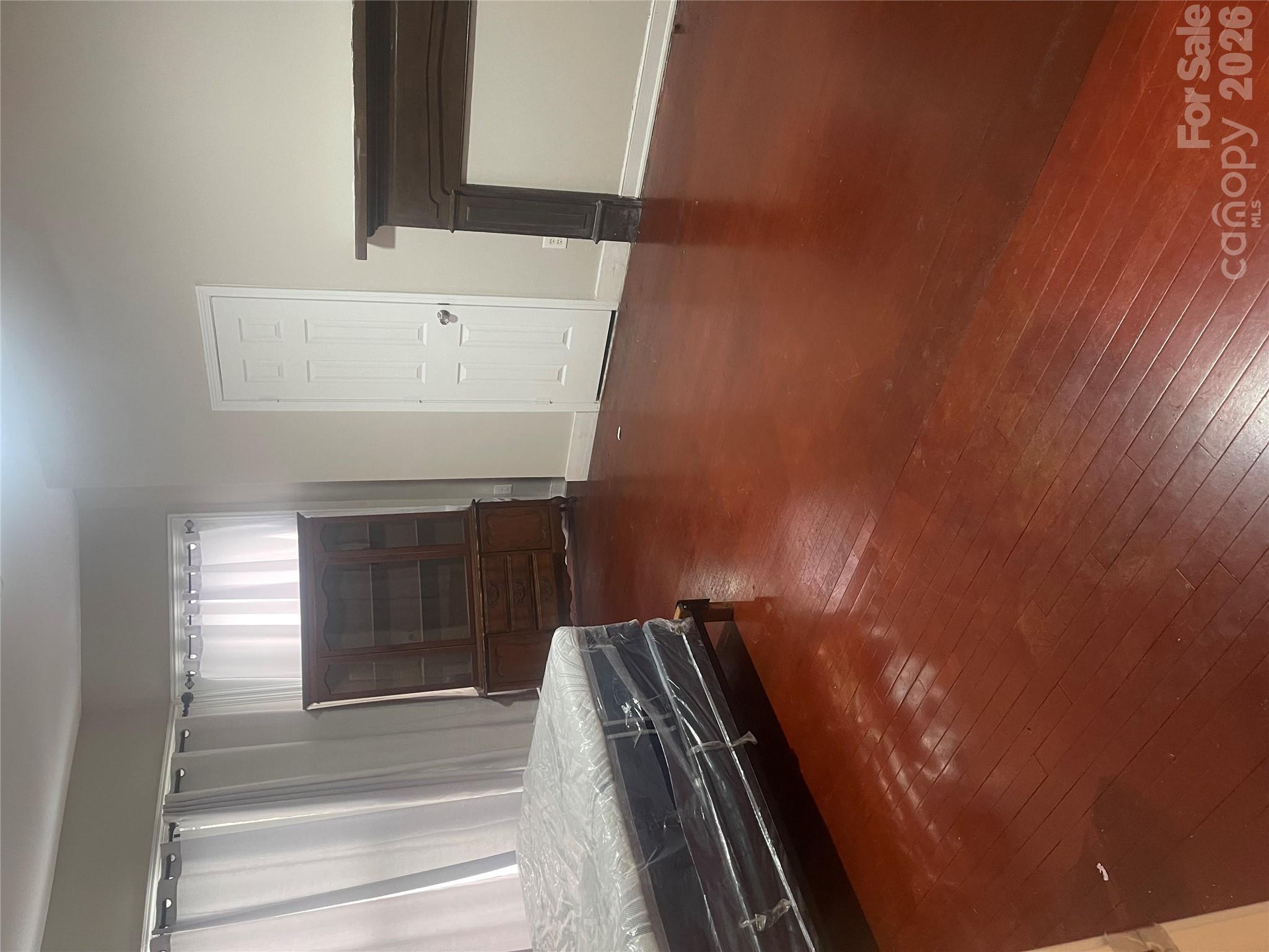 334 Davie Avenue Property Photo 15