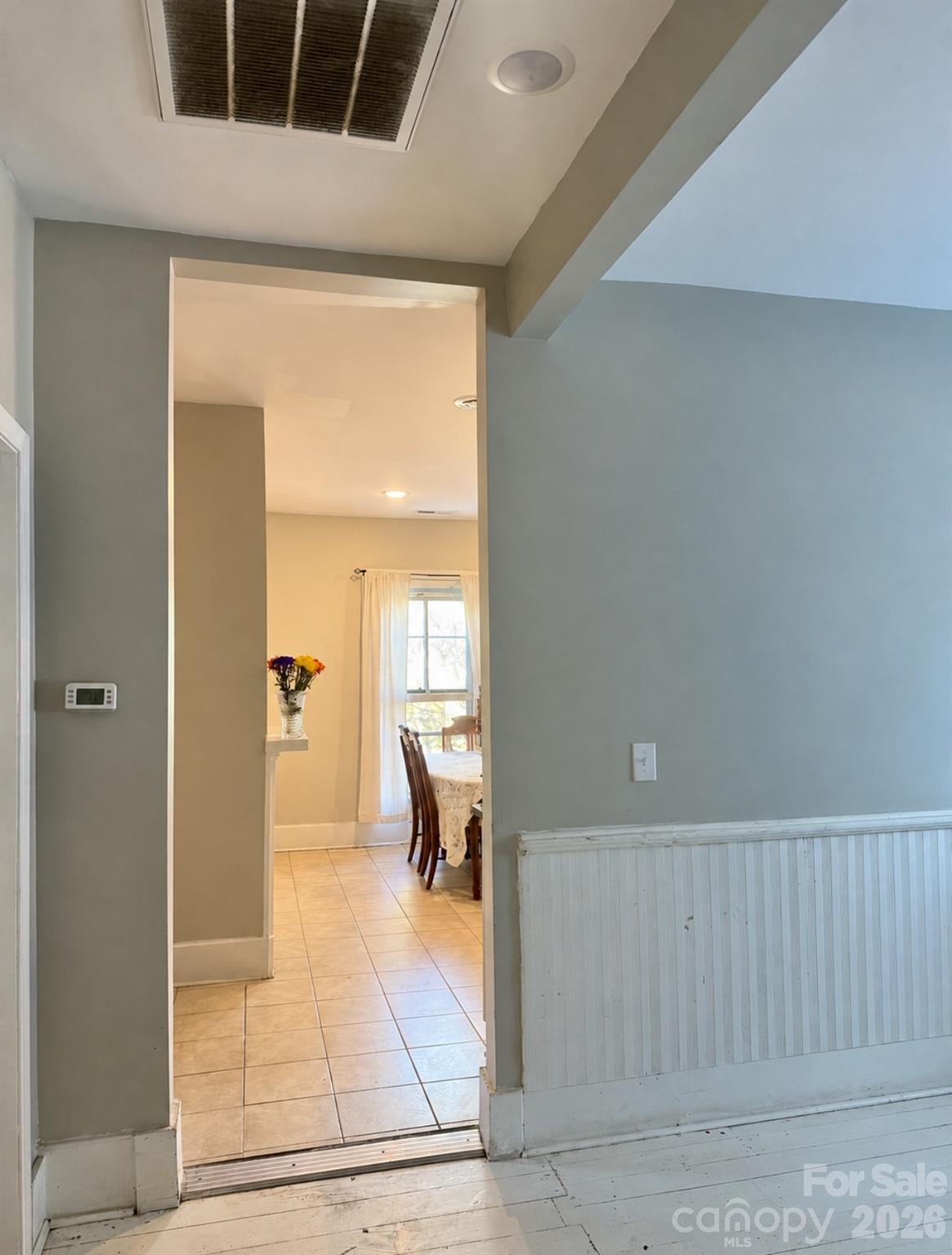 334 Davie Avenue Property Photo 23