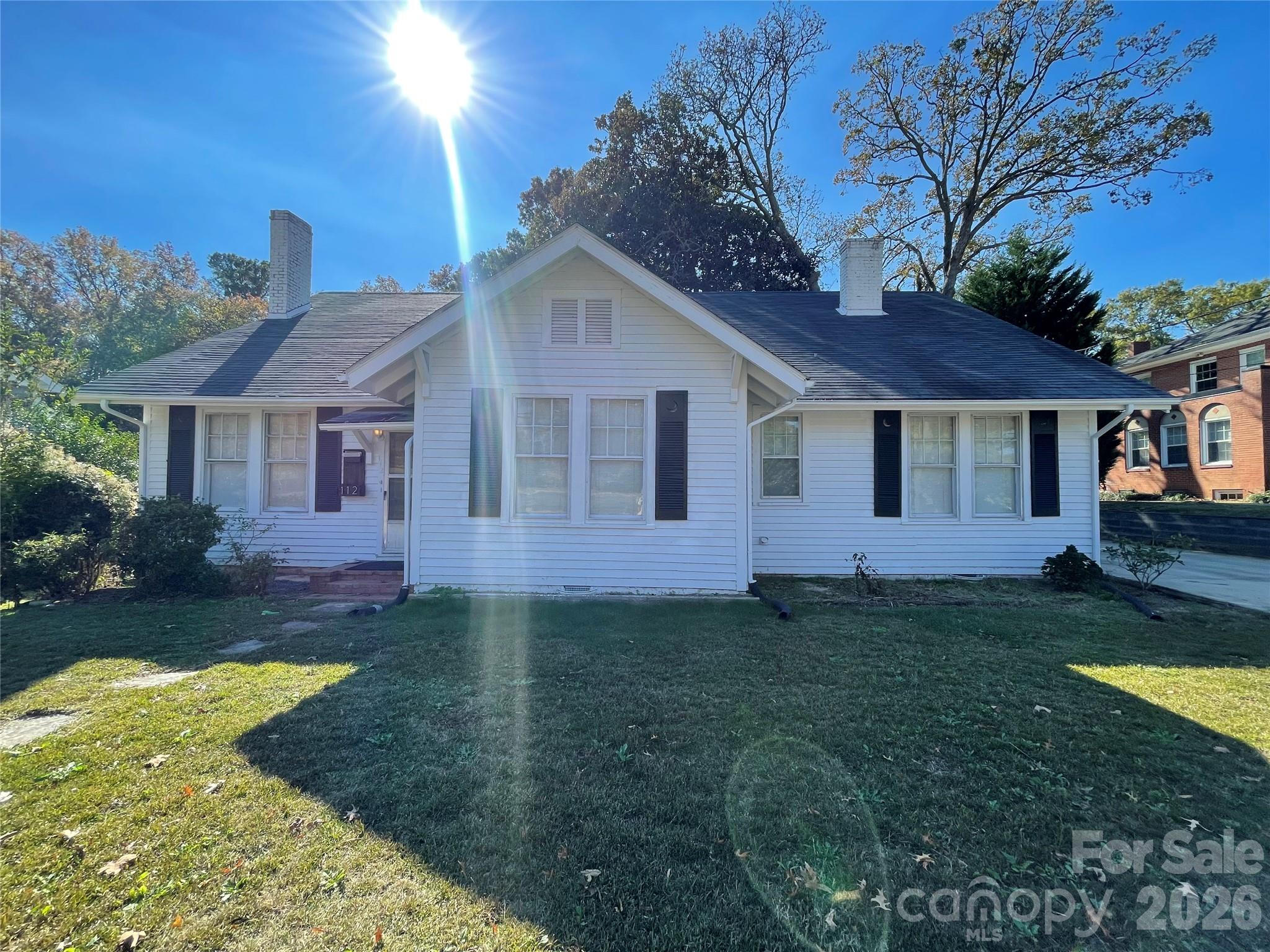 112 E Ashe Street Property Photo 1