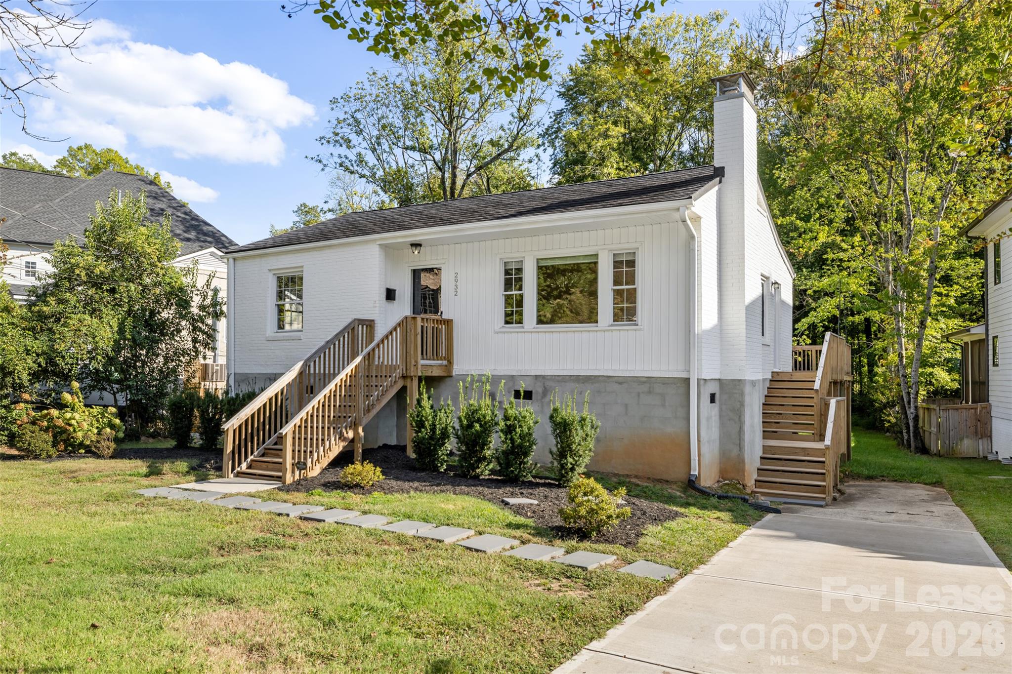 2932 Hanson Drive Property Photo 2