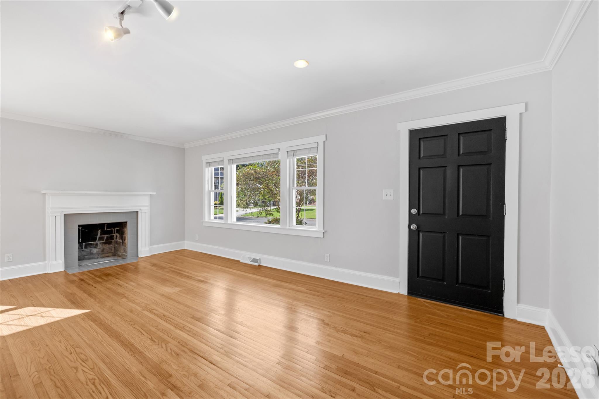 2932 Hanson Drive Property Photo 4