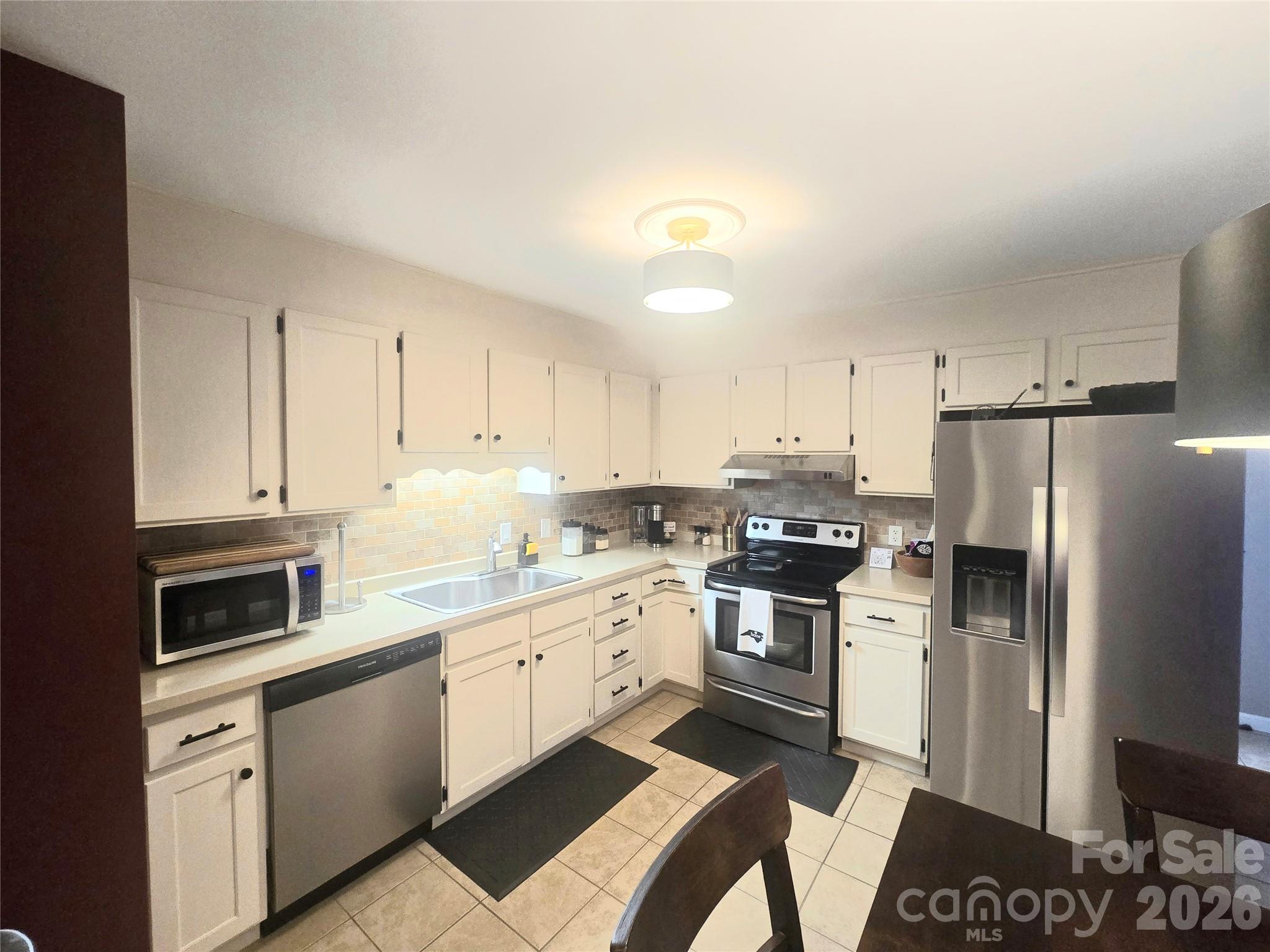 475 N Spring Avenue Property Photo 8