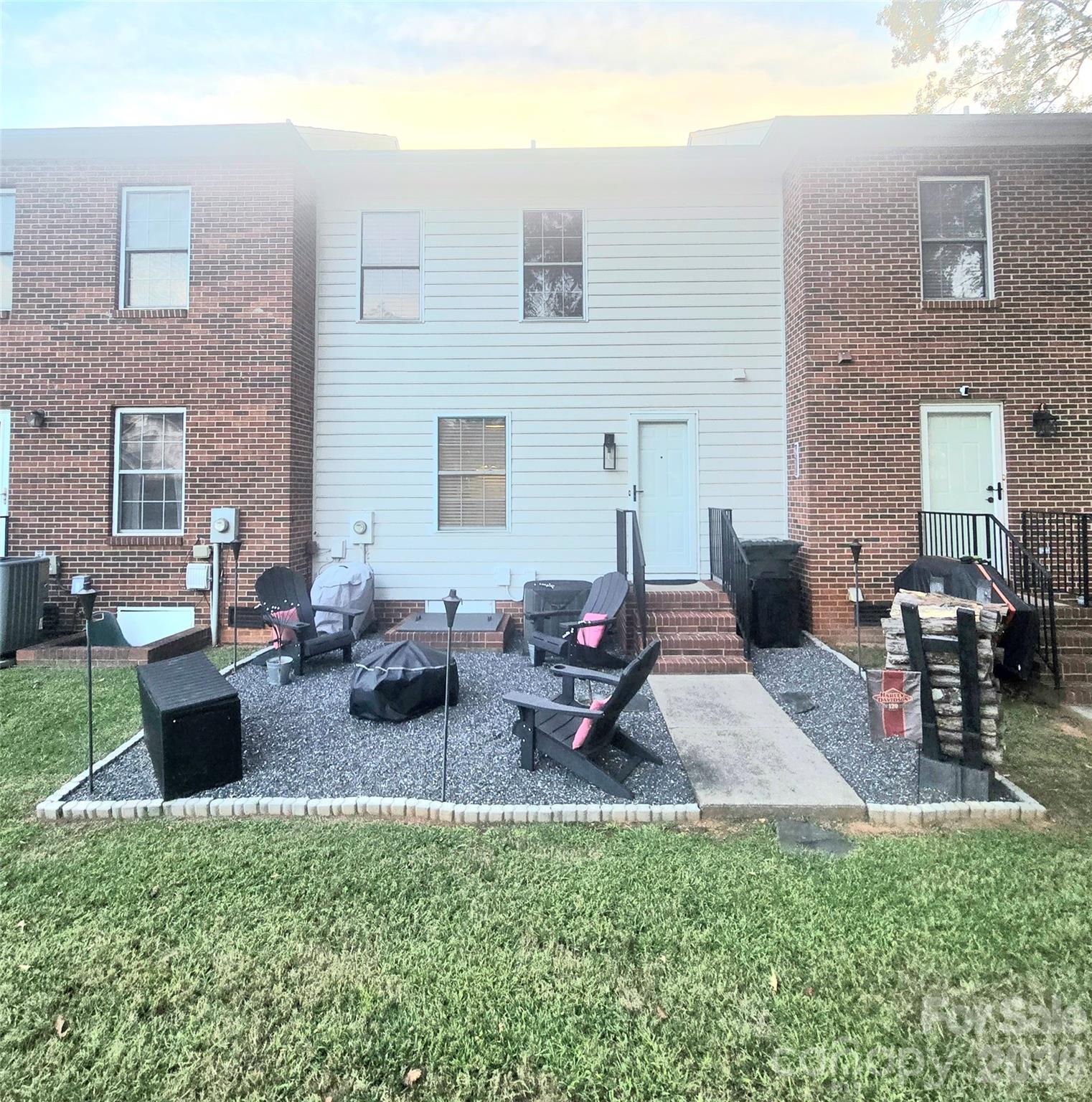 475 N Spring Avenue Property Photo 16