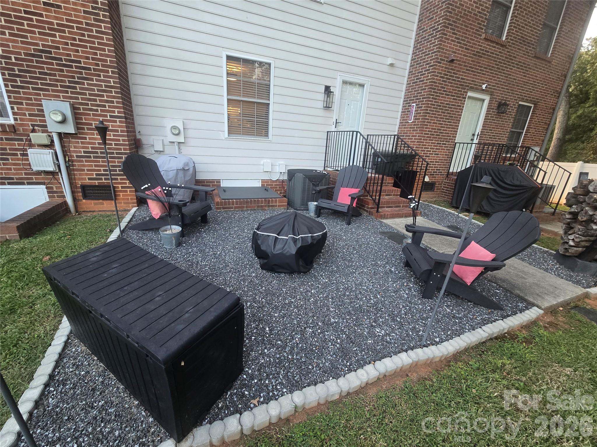 475 N Spring Avenue Property Photo 17