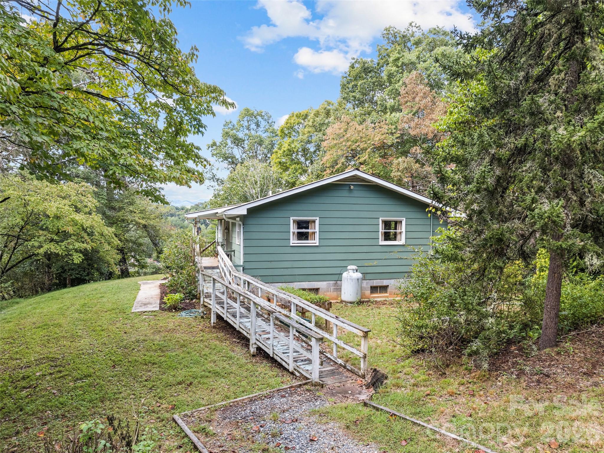 177 Mica Ridge Property Photo 2