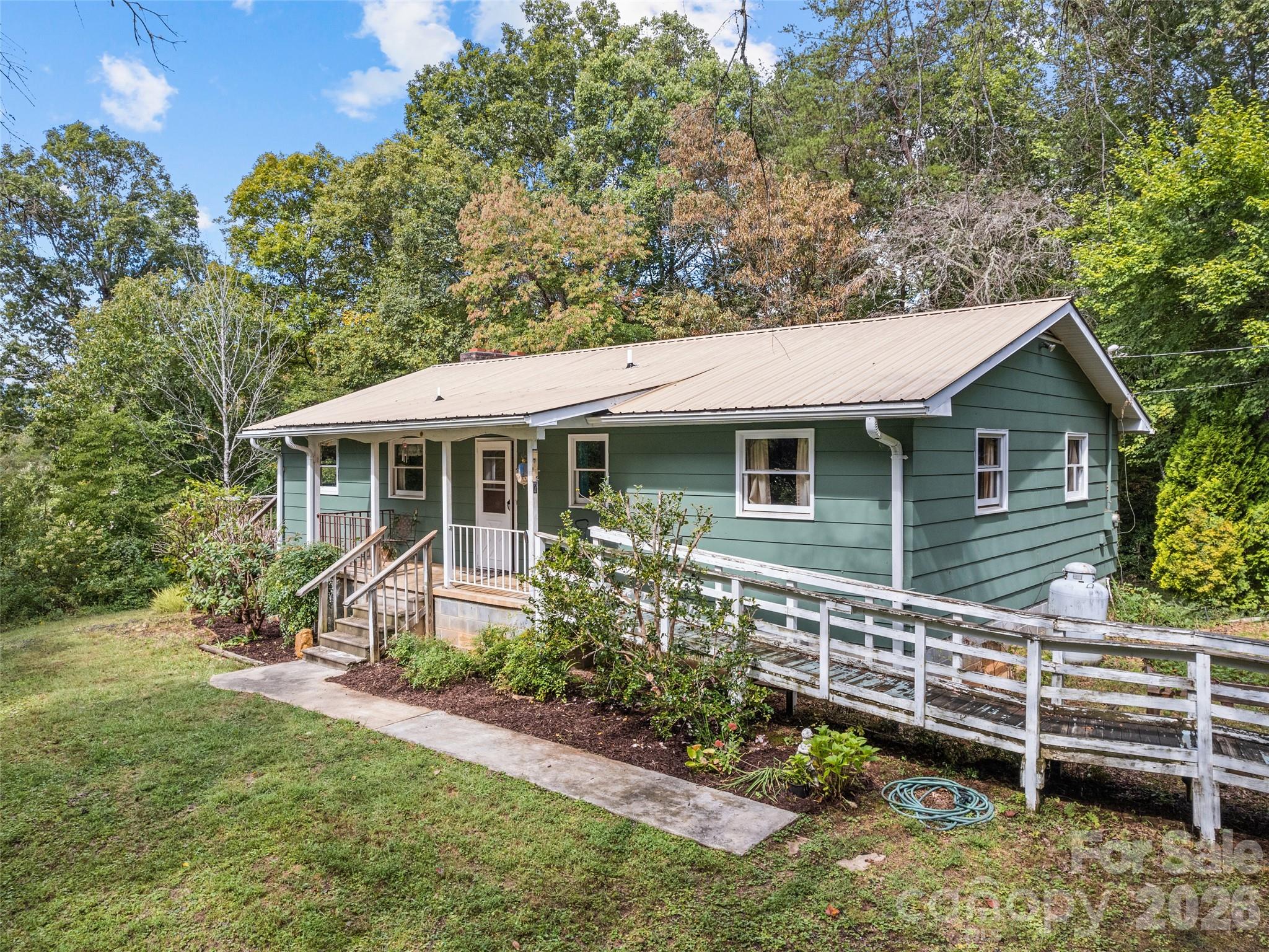 177 Mica Ridge Property Photo 3