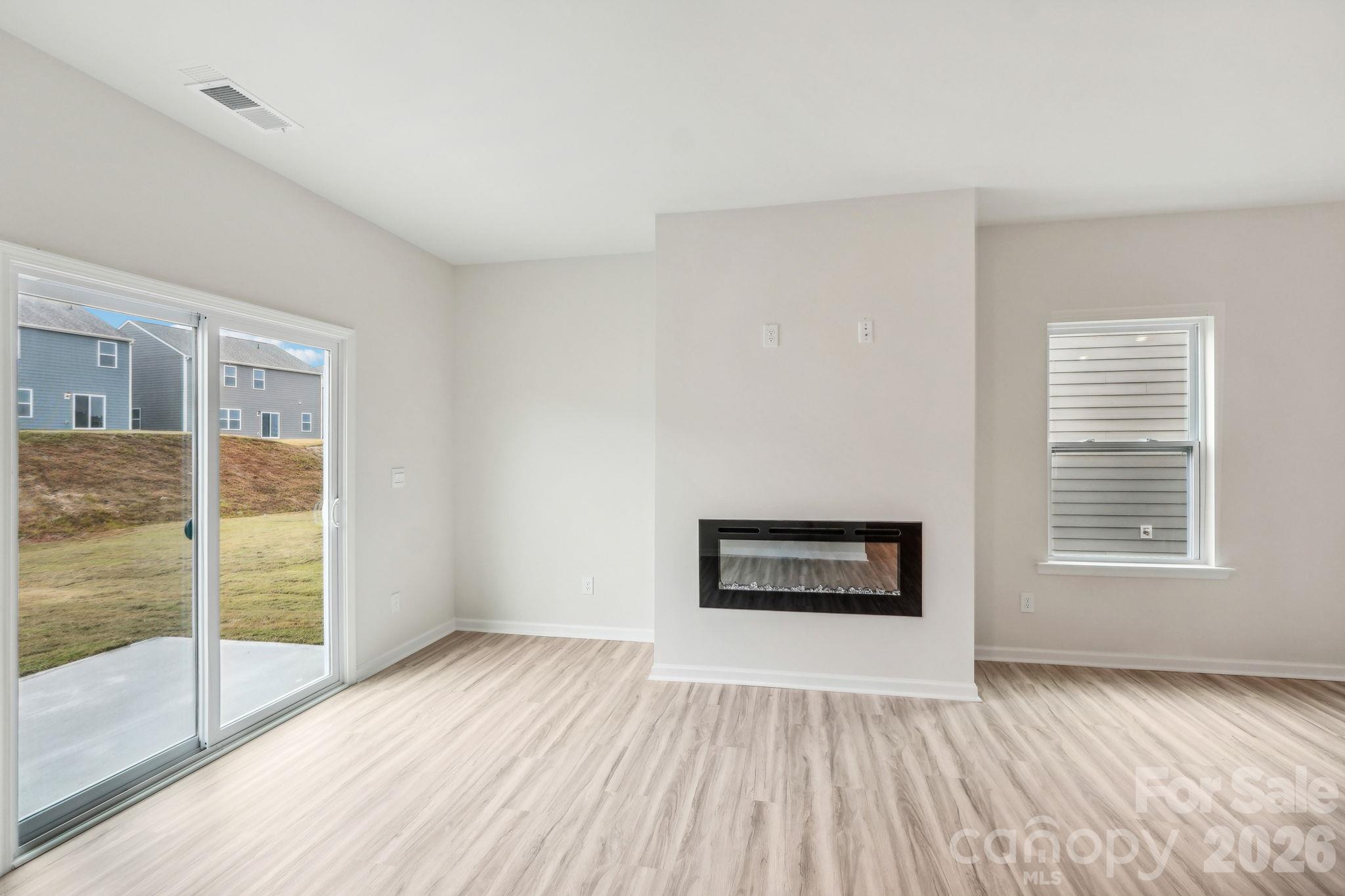 68 Laurel Pointe Drive Property Photo 5