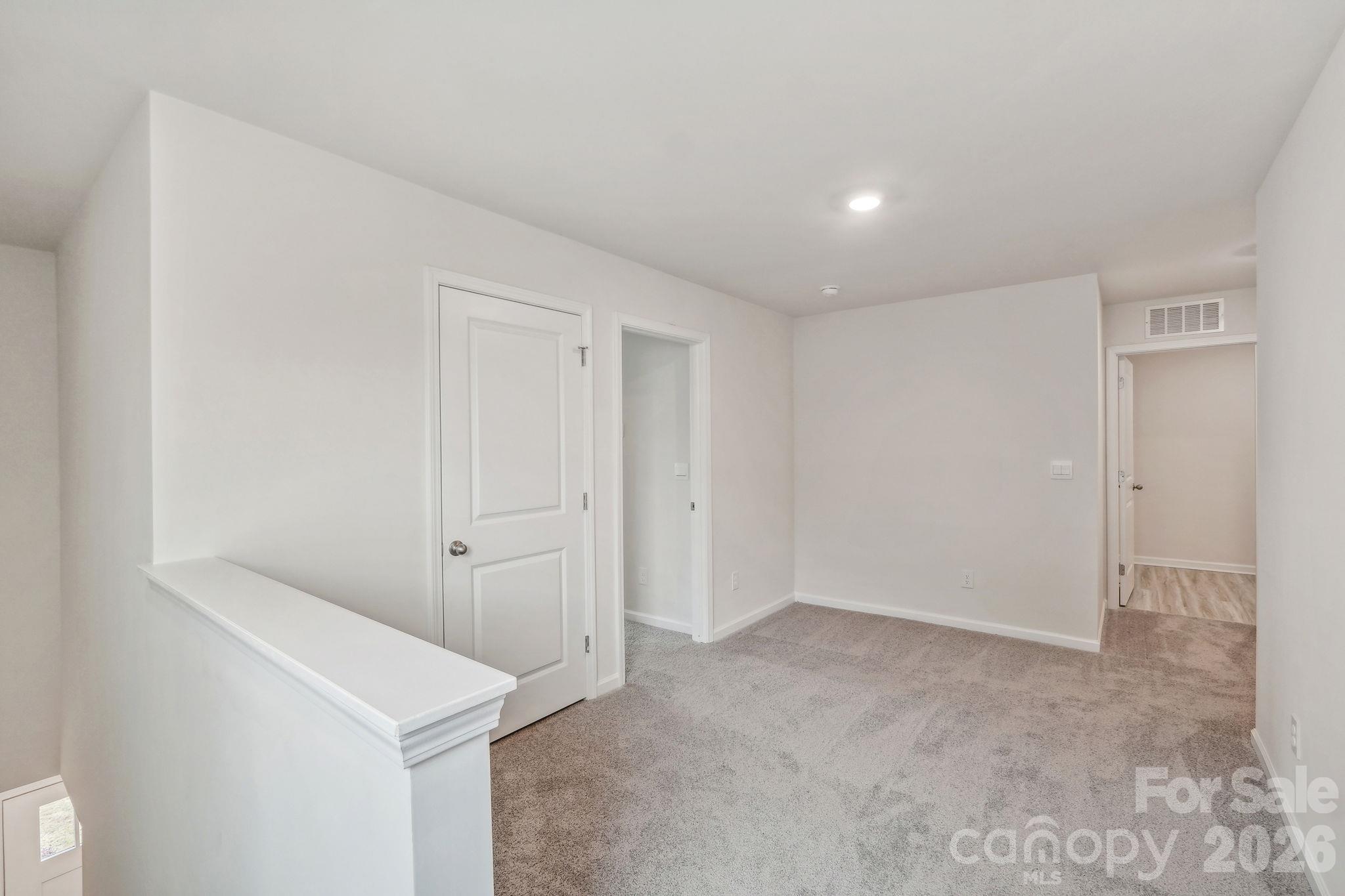 68 Laurel Pointe Drive Property Photo 16