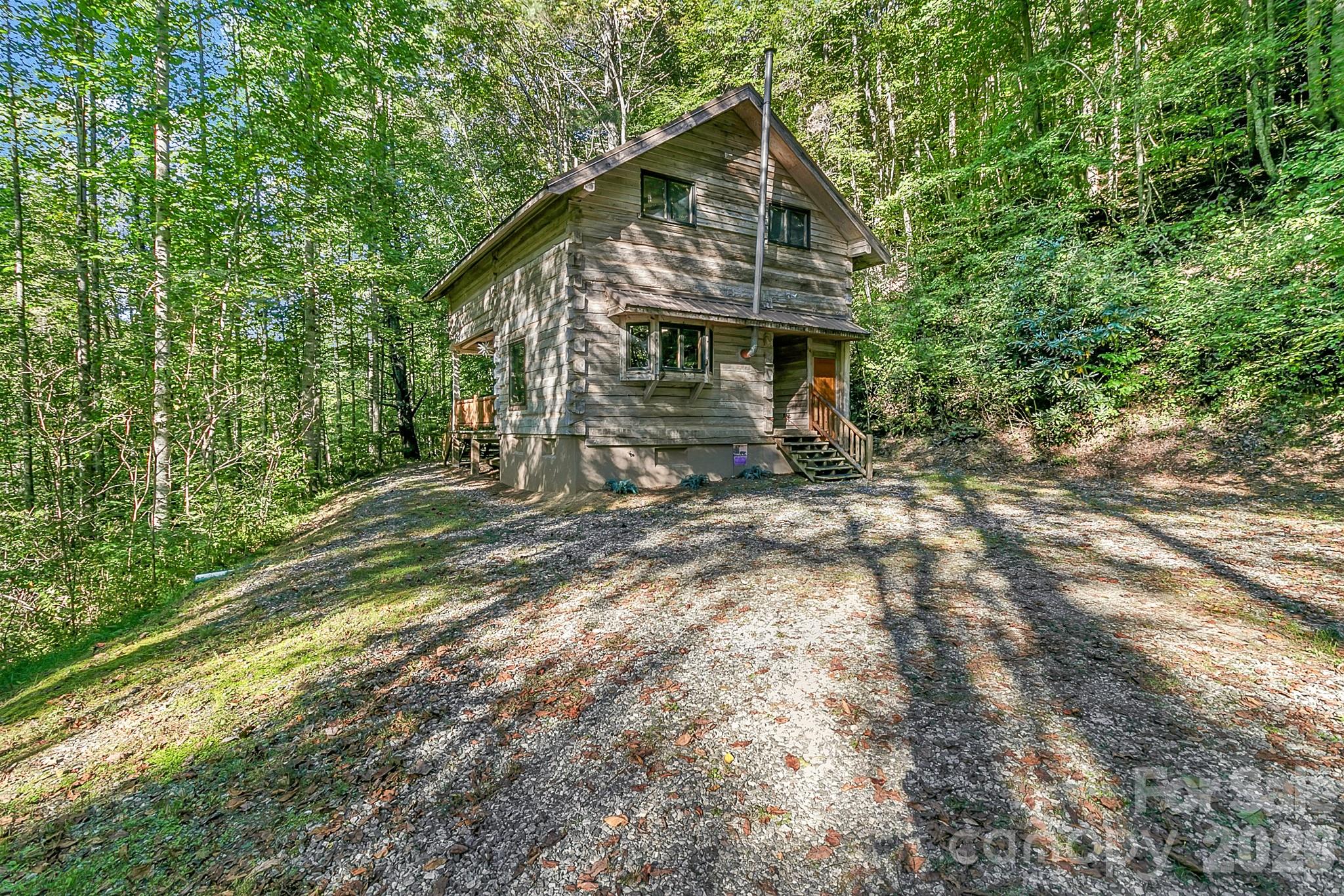 8579 Big Pine Road Property Photo 4