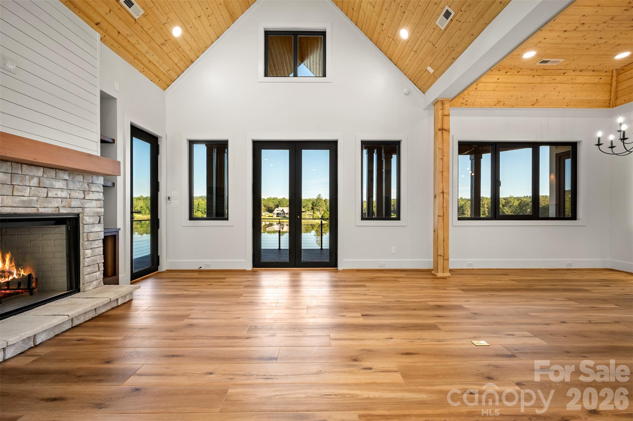 438 Mapleton Lane Property Photo 7