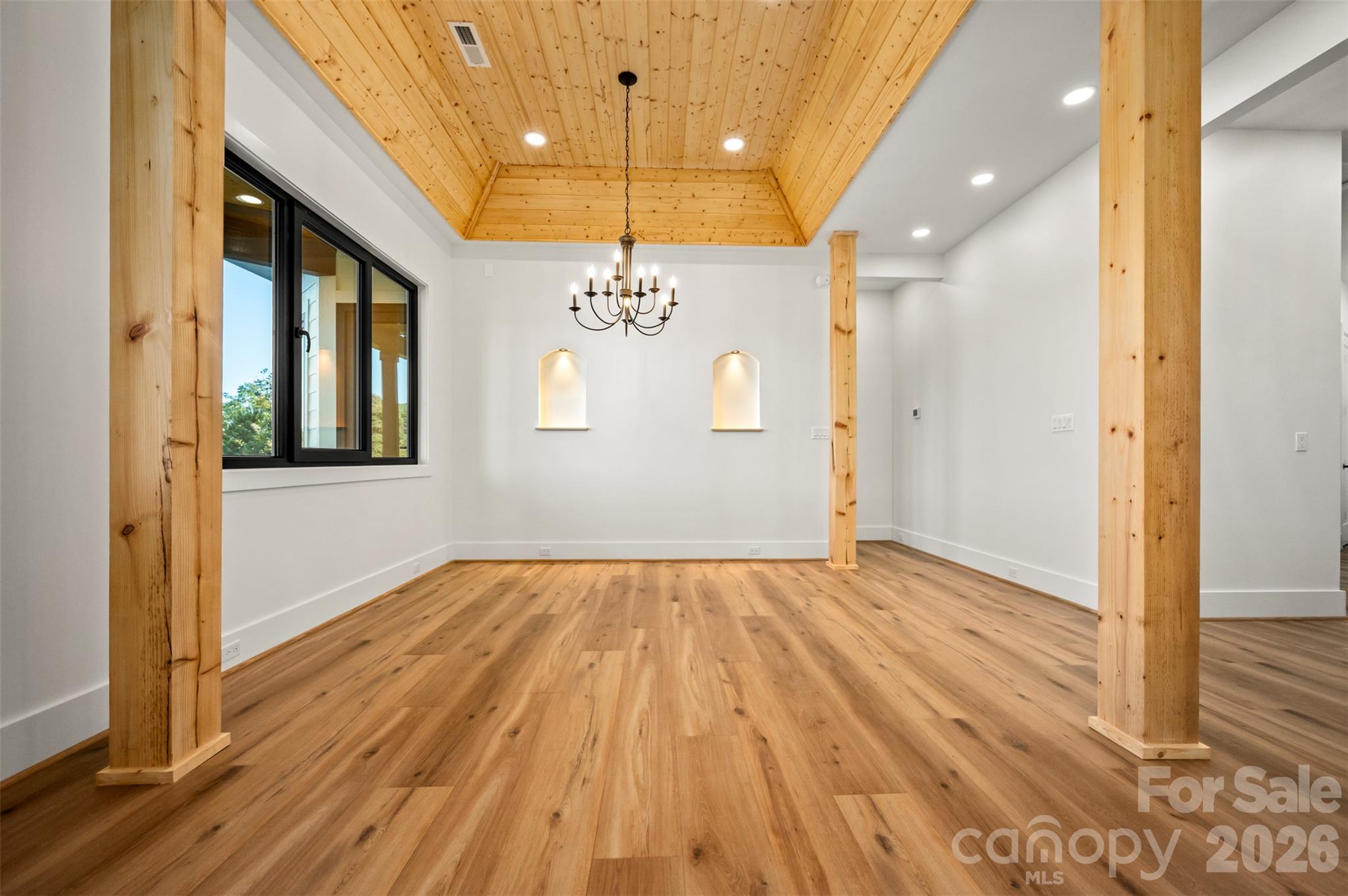 438 Mapleton Lane Property Photo 9
