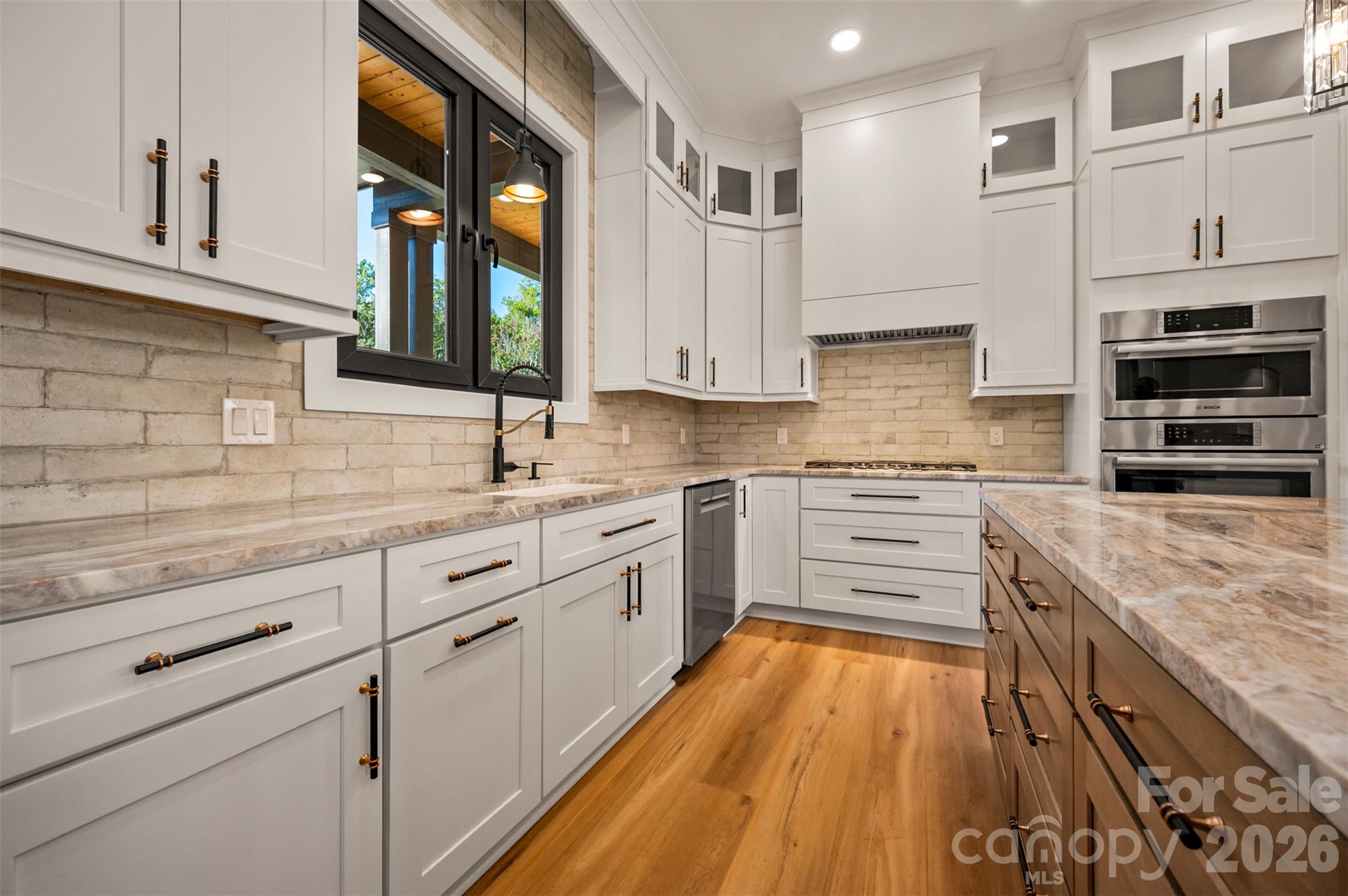 438 Mapleton Lane Property Photo 15