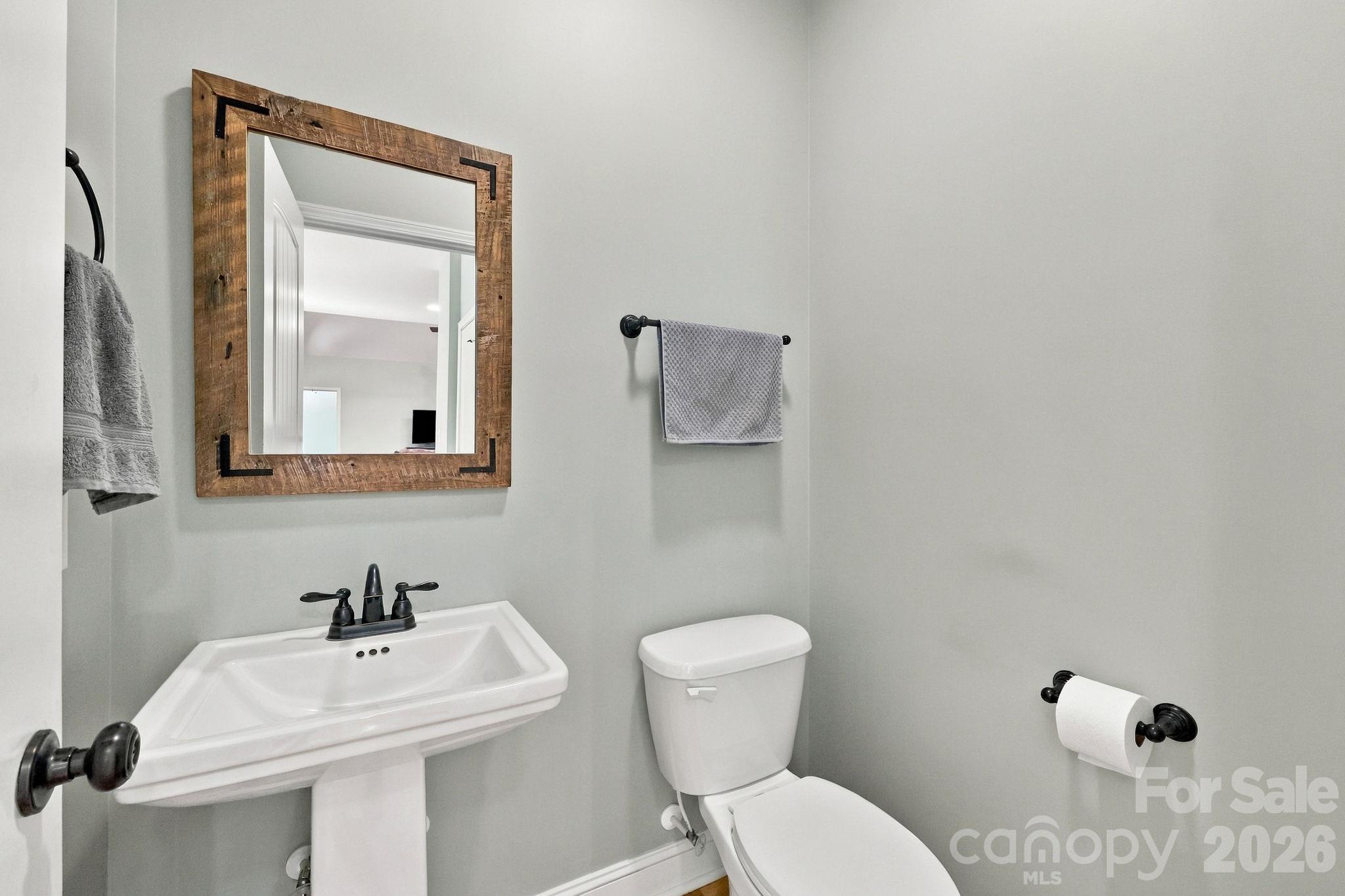 320 Hidden Oaks Drive Property Photo 17
