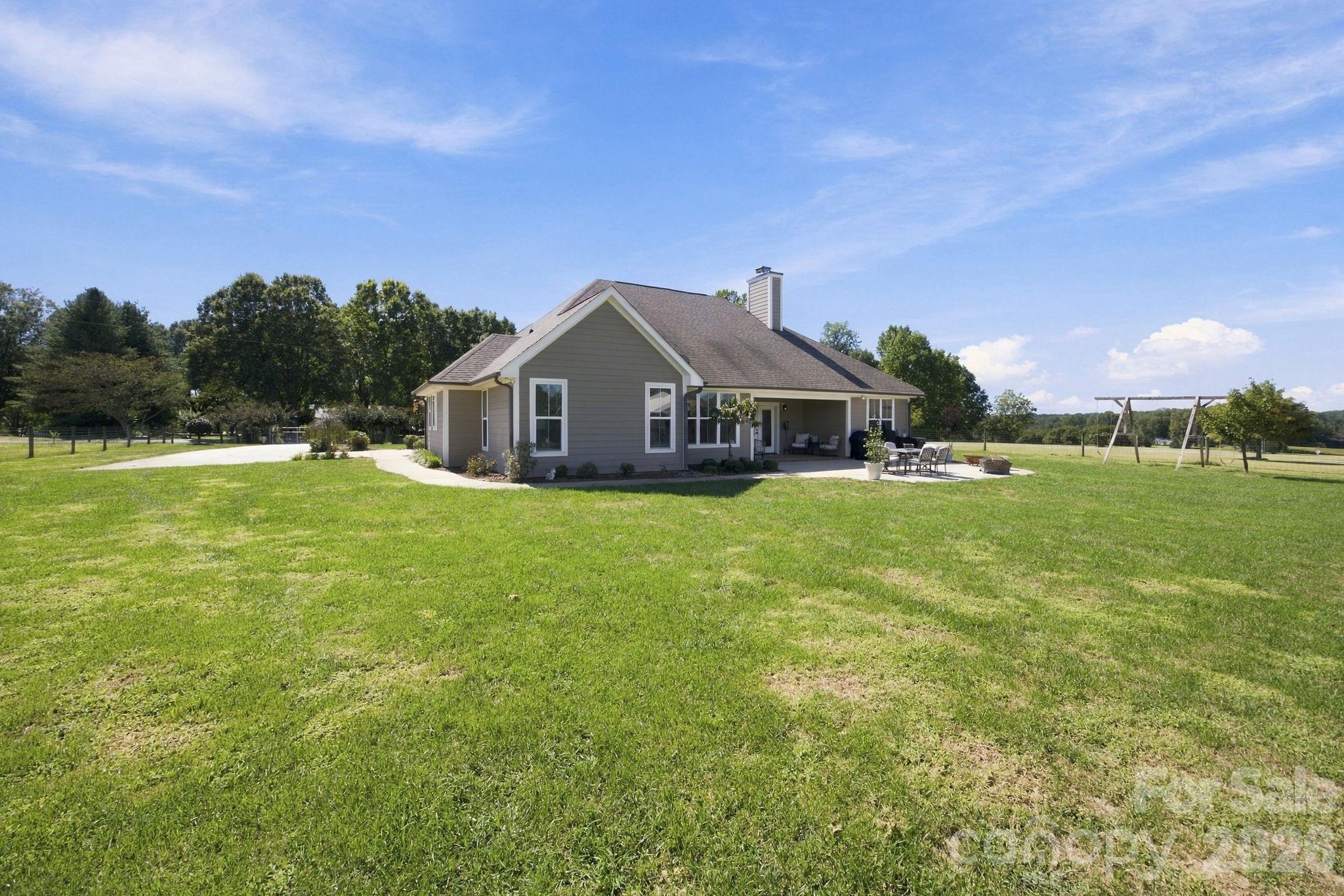 2870 Bradshaw Road Property Photo 12