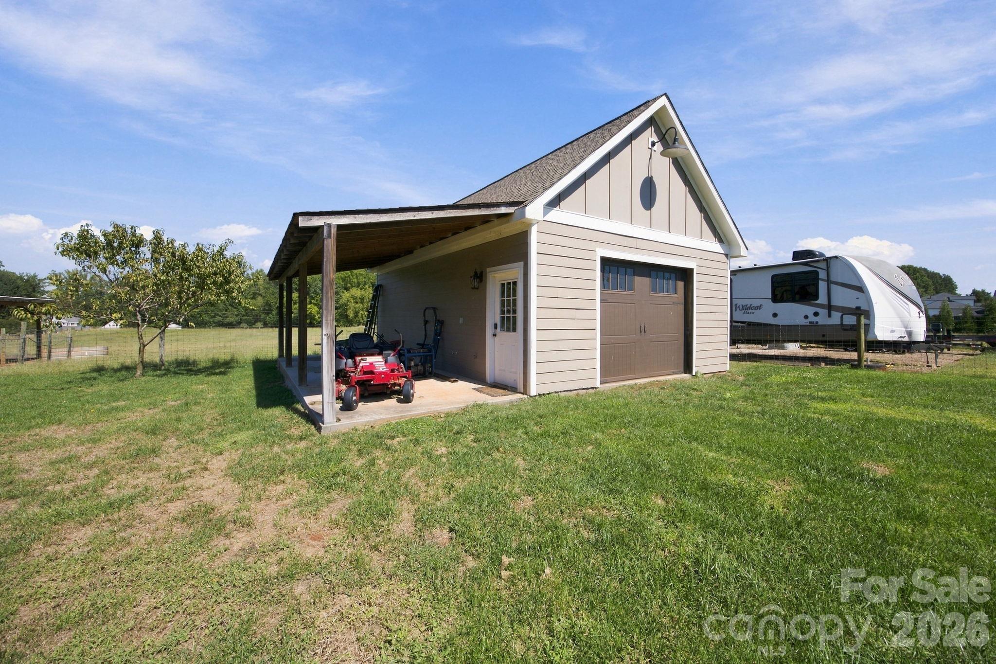 2870 Bradshaw Road Property Photo 13