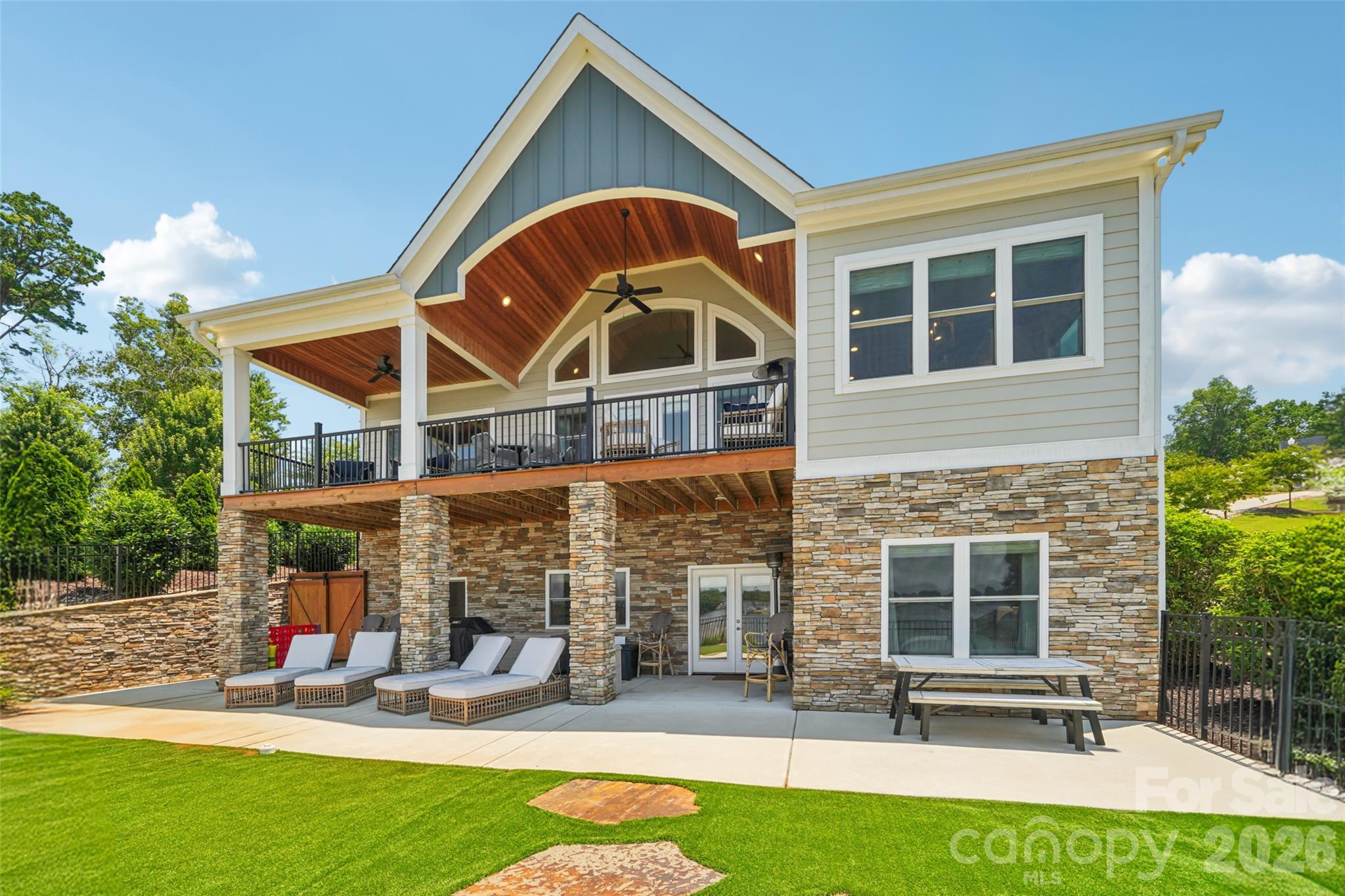 347 Landing Trail Property Photo 5