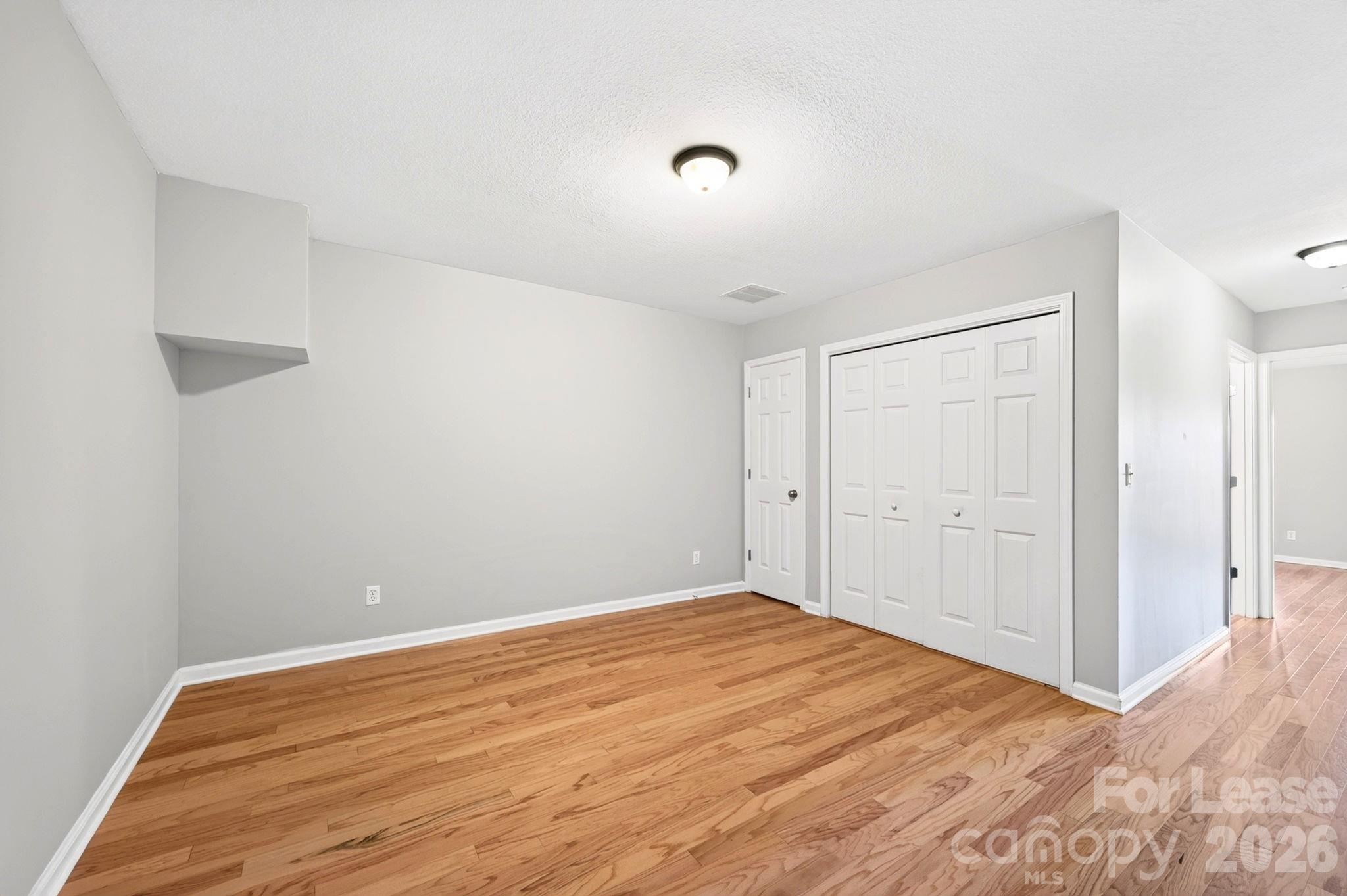 73 Rotunda Circle Property Photo 8