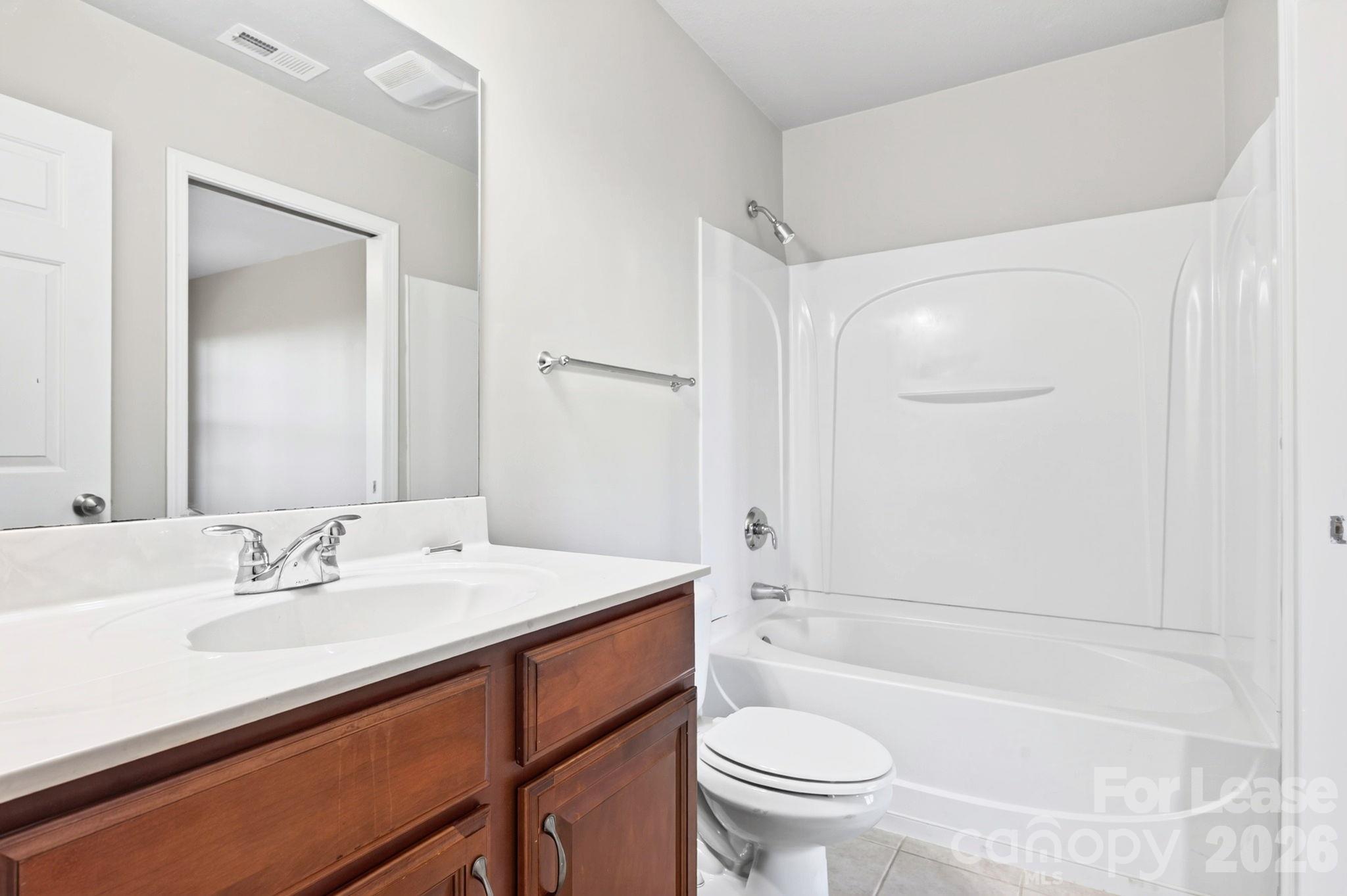 73 Rotunda Circle Property Photo 10