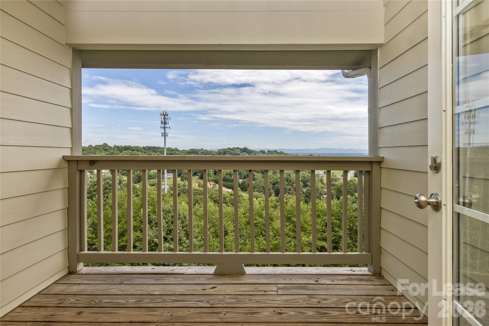 73 Rotunda Circle Property Photo 18