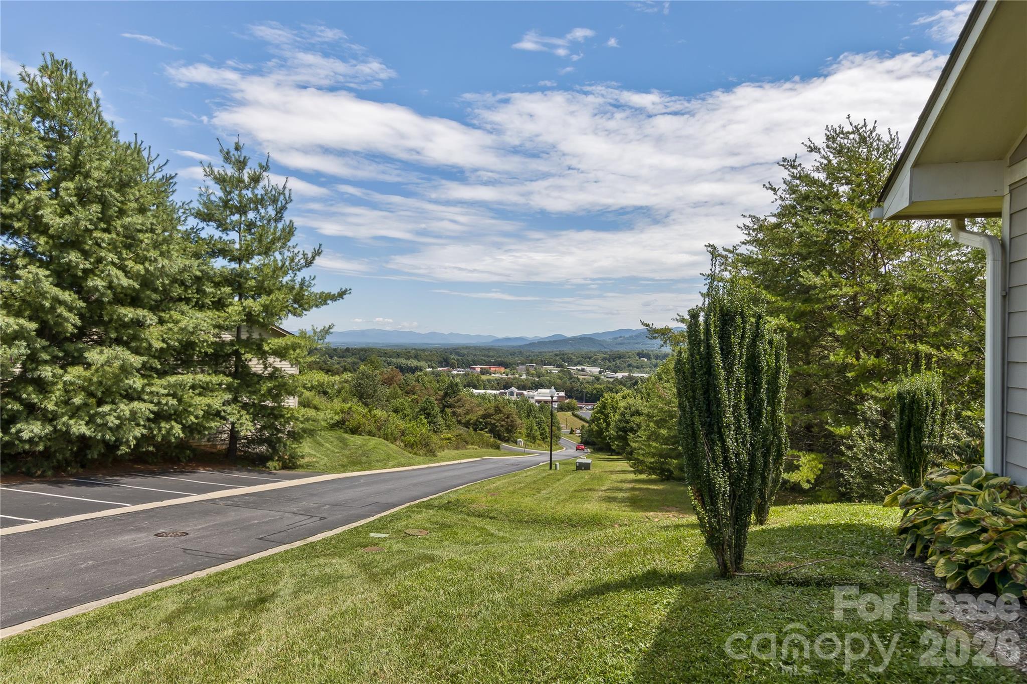 73 Rotunda Circle Property Photo 21